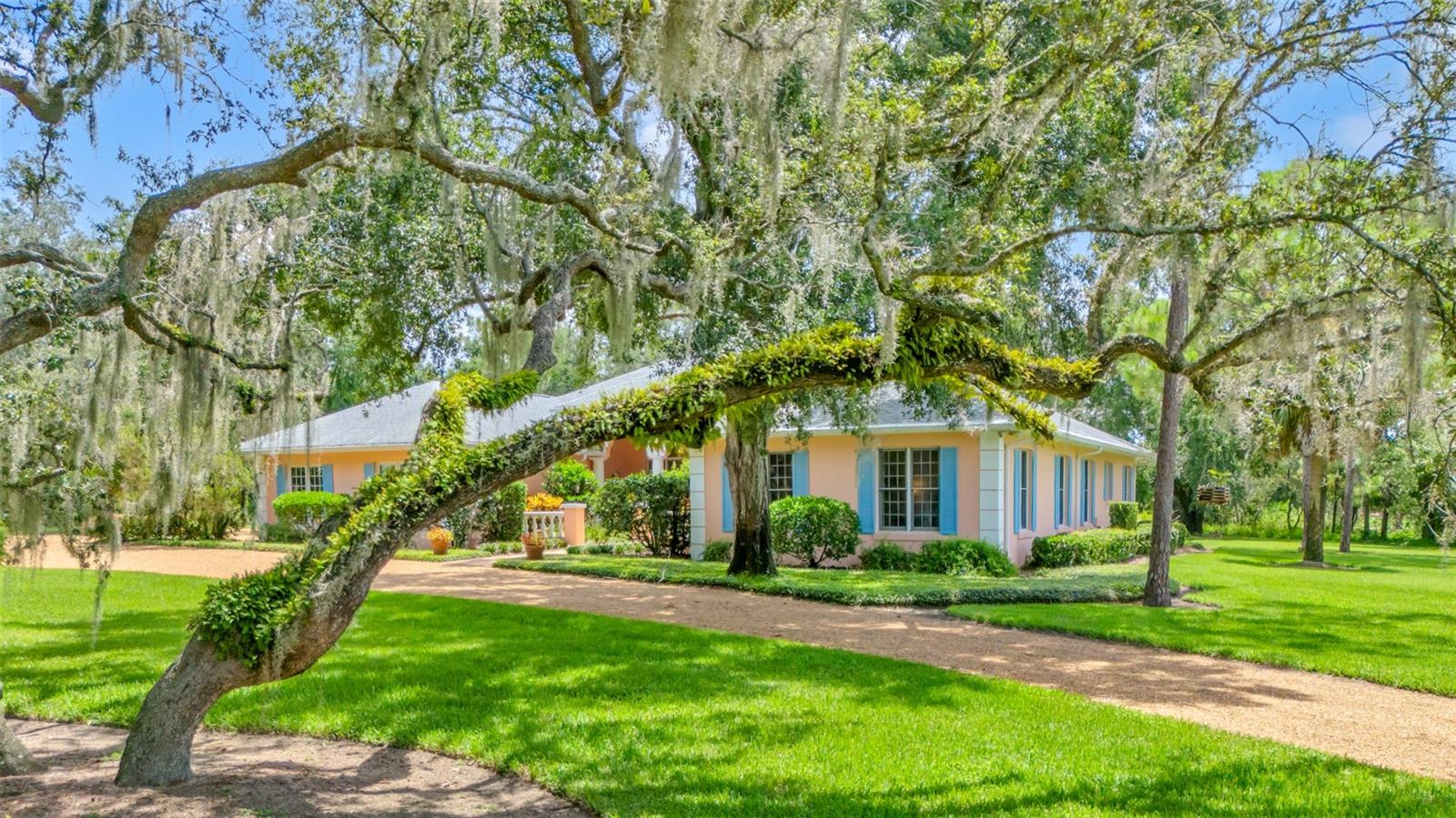 Listing photo id 5 for 116 Mountain Lake