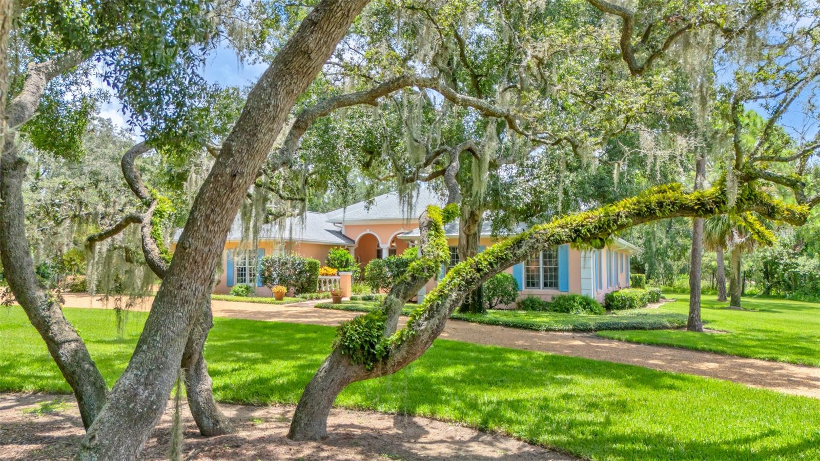 Listing photo id 6 for 116 Mountain Lake