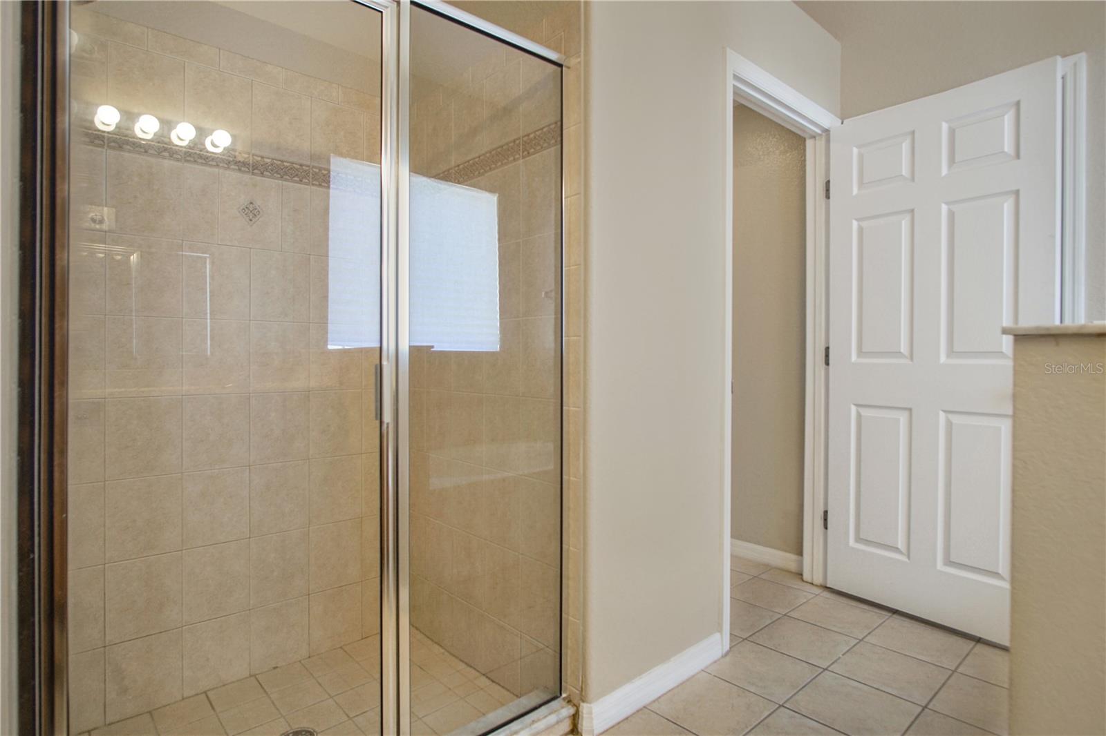 Image 24 of 35 For 290 Towerview Drive W