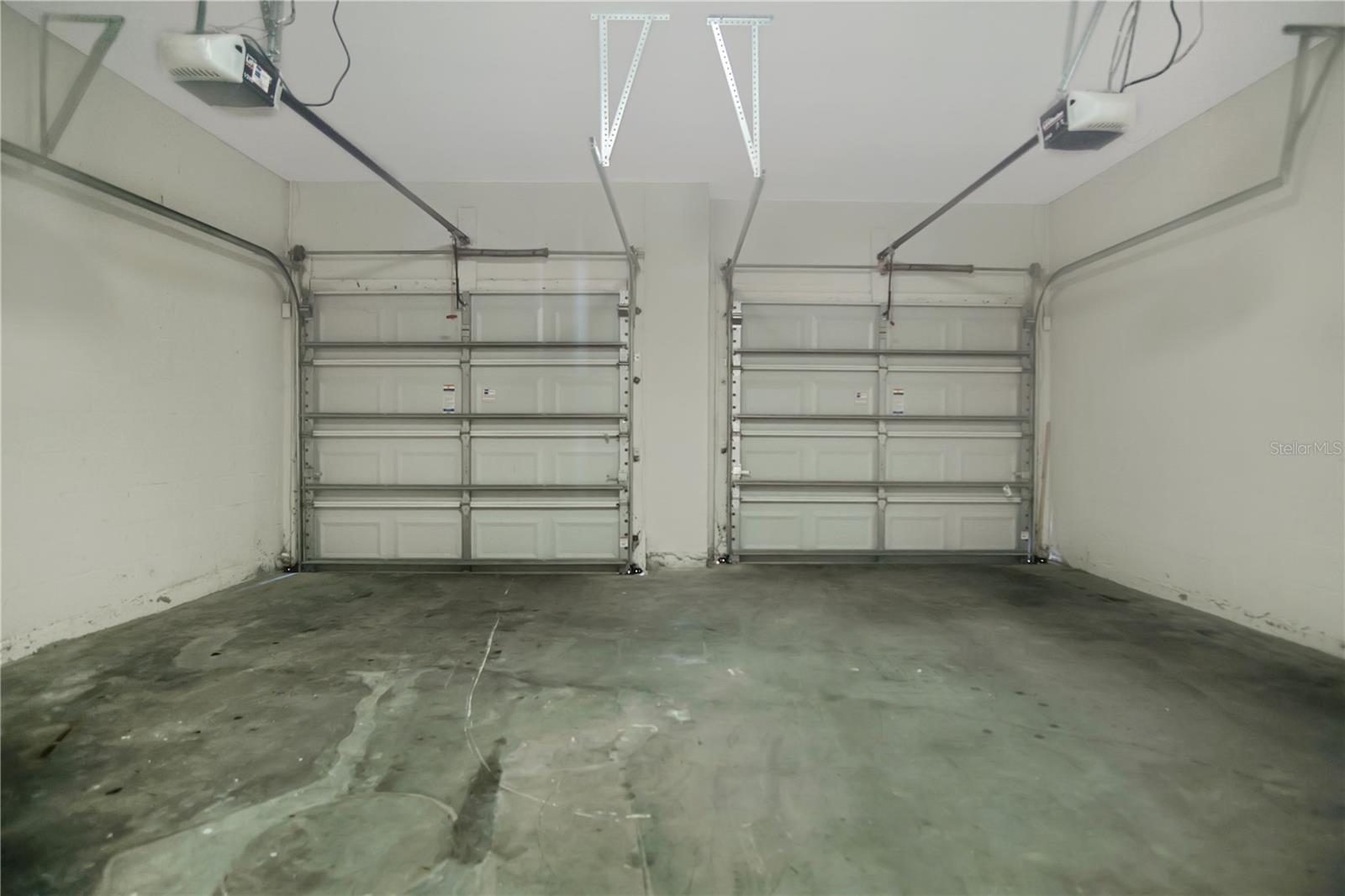 Image 33 of 35 For 290 Towerview Drive W