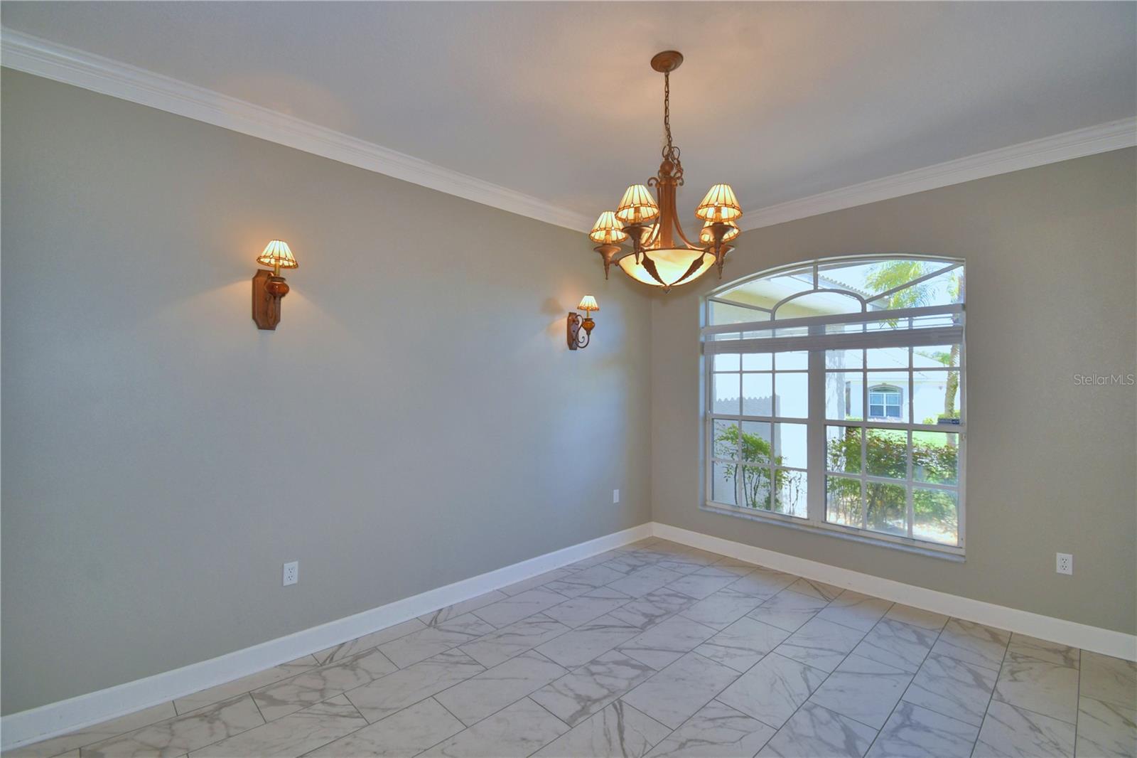 Image 4 of 78 For 239 Golf Aire Boulevard