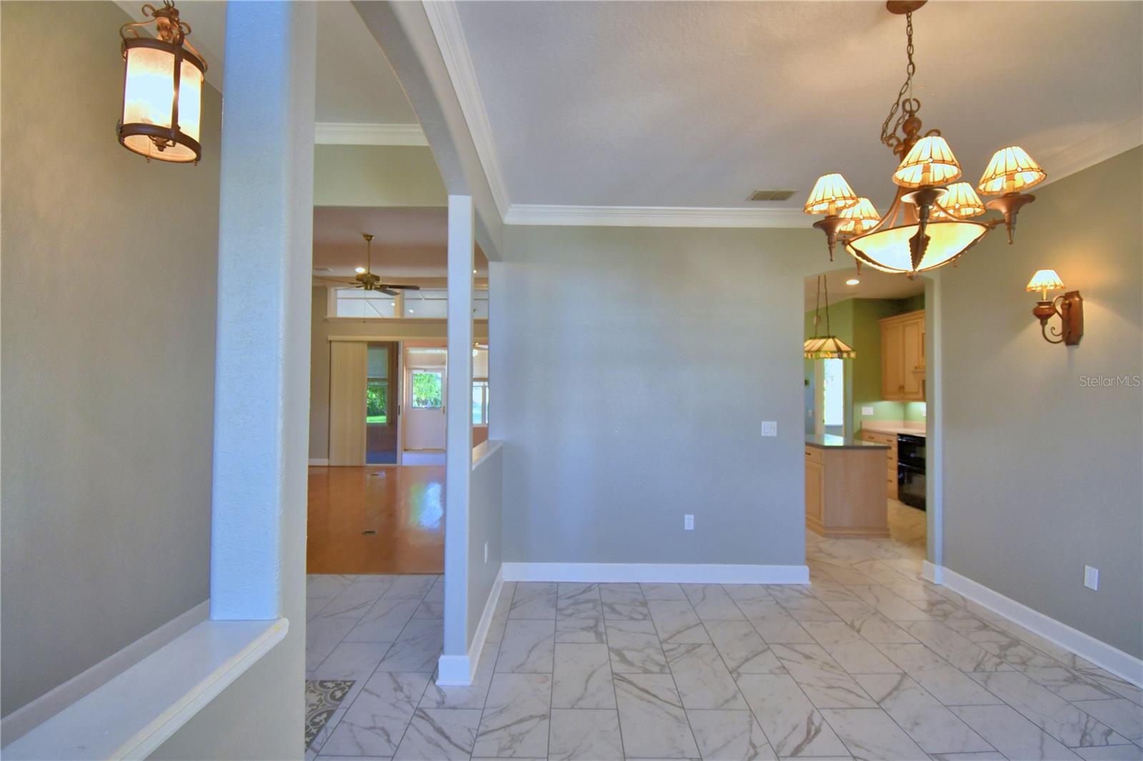 Image 7 of 78 For 239 Golf Aire Boulevard