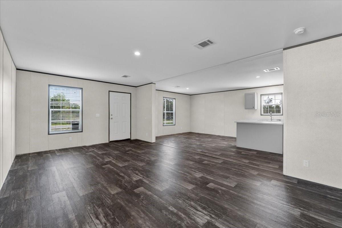 Image 10 of 31 For 21351 Canal Drive