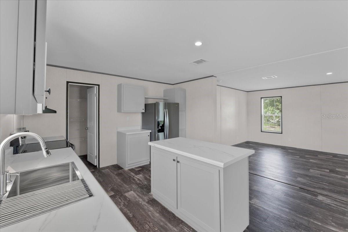 Image 17 of 31 For 21351 Canal Drive