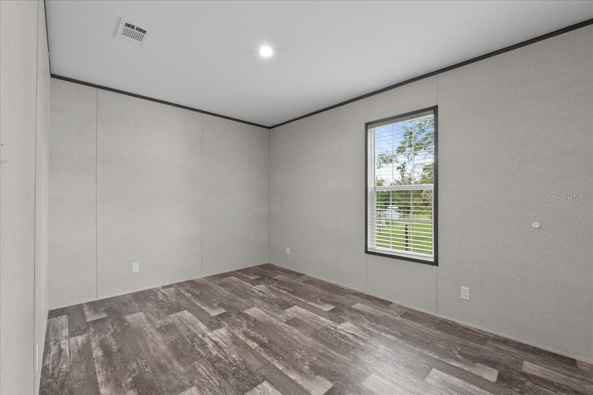 Image 26 of 31 For 21351 Canal Drive