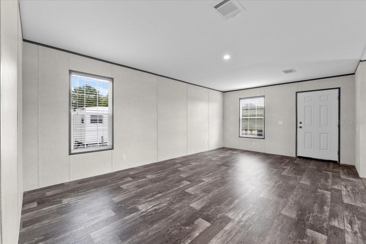 Image 9 of 31 For 21351 Canal Drive