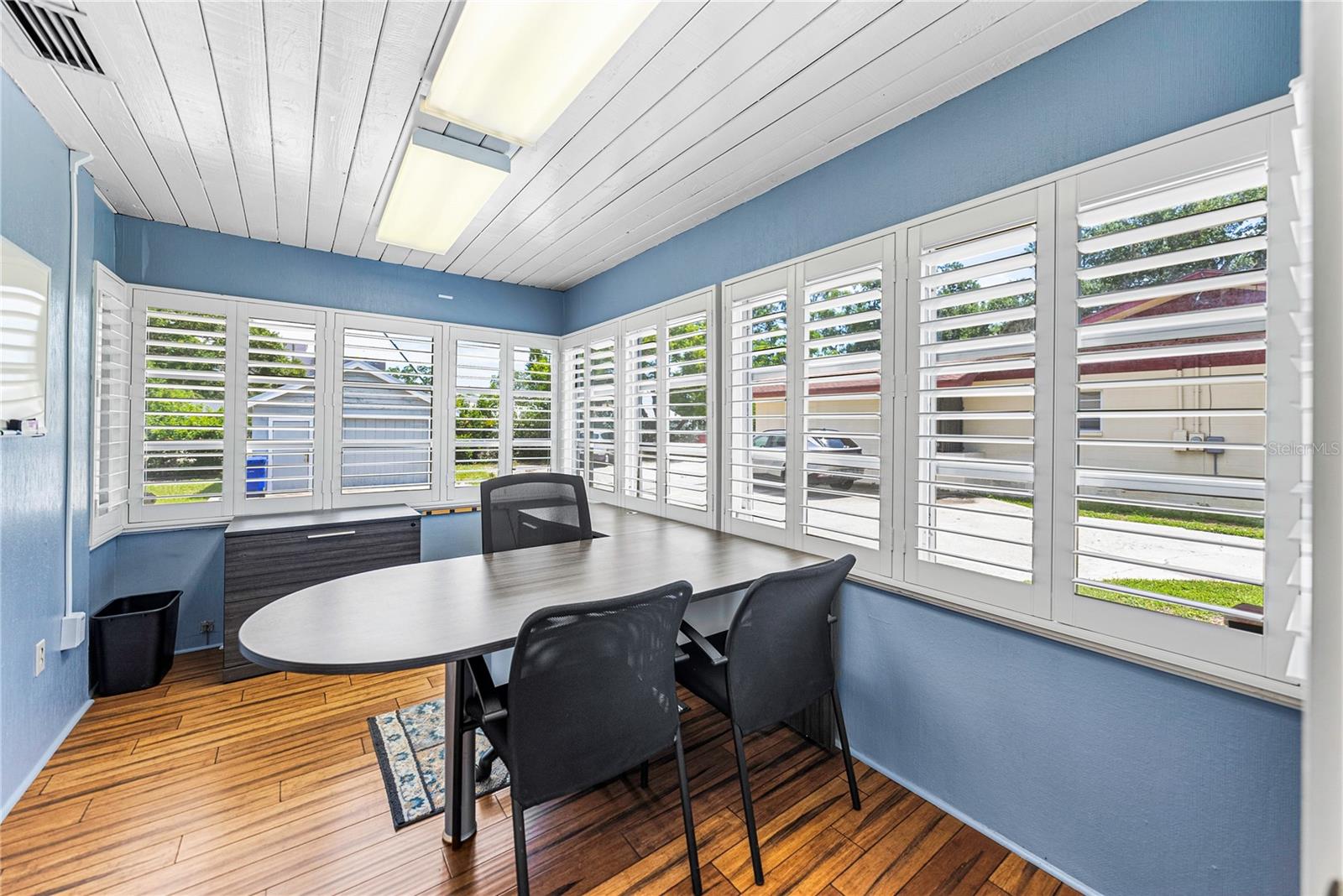 Image 12 of 50 For 139 Avenue C Sw