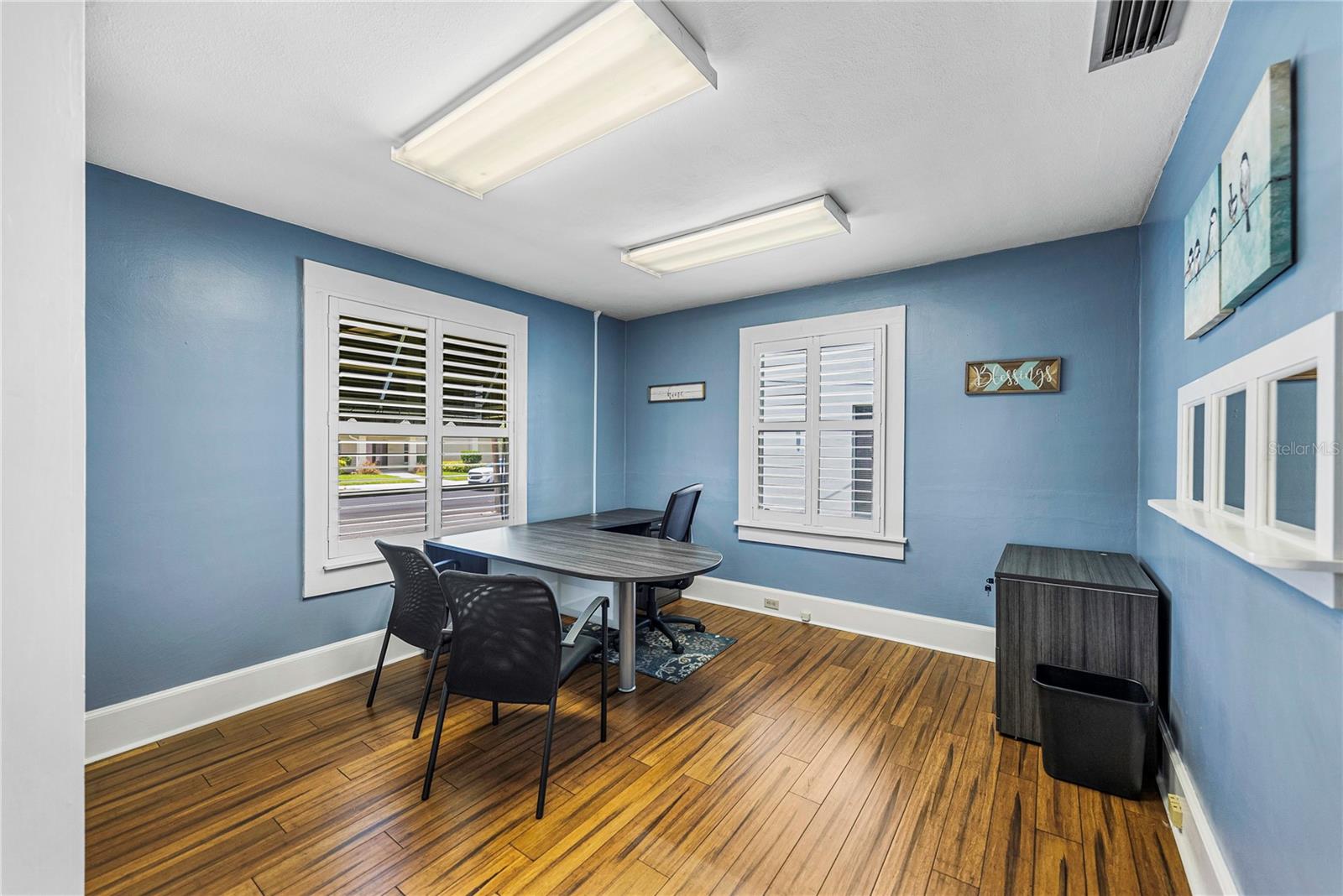 Image 26 of 50 For 139 Avenue C Sw