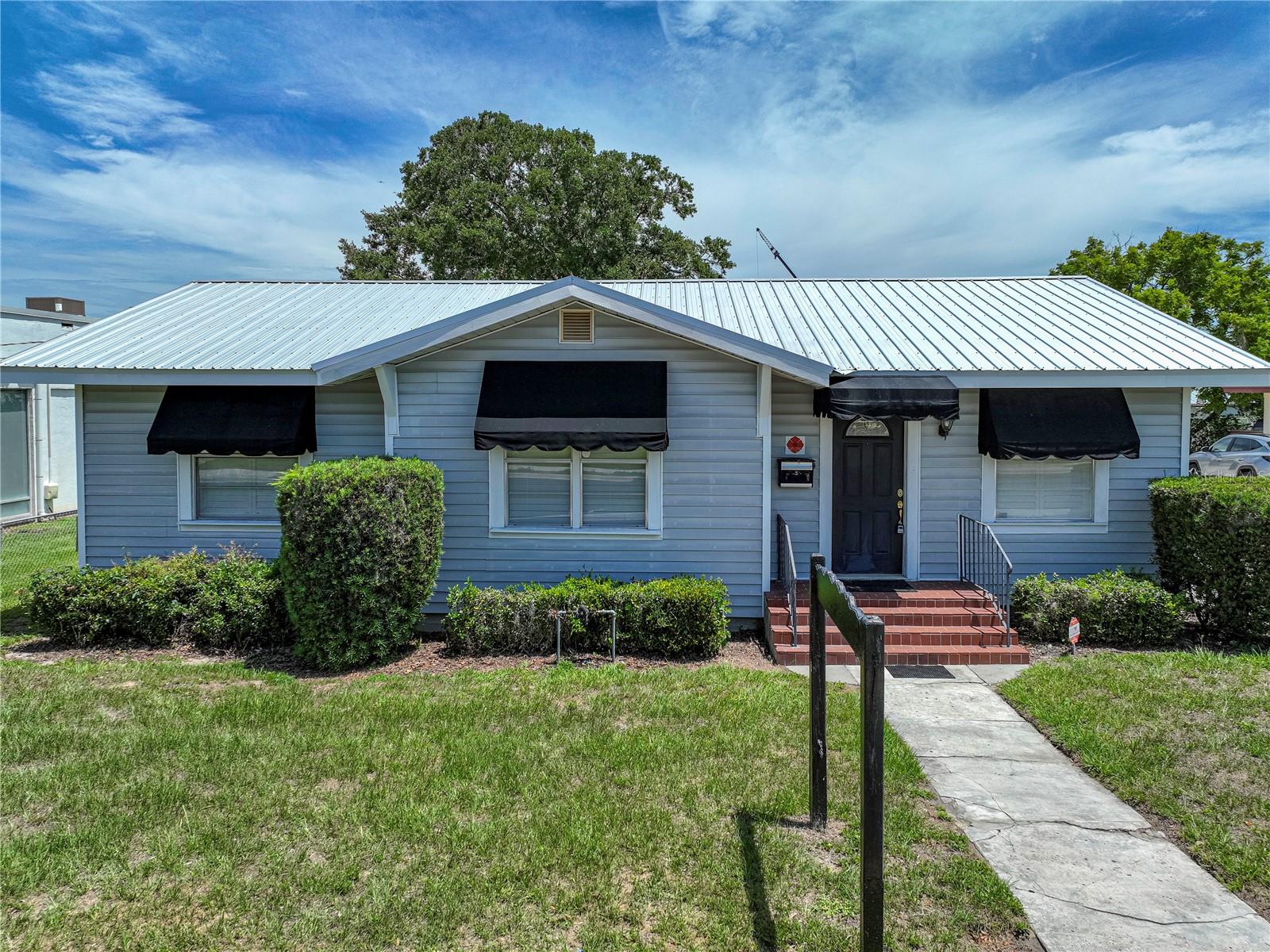 Image 30 of 50 For 139 Avenue C Sw