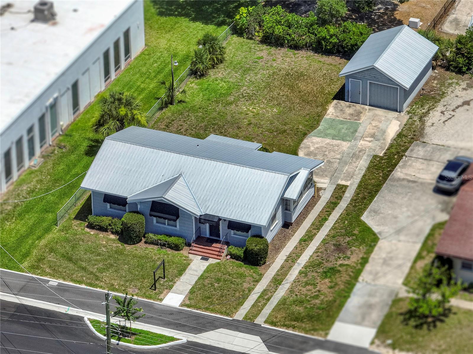 Image 42 of 50 For 139 Avenue C Sw