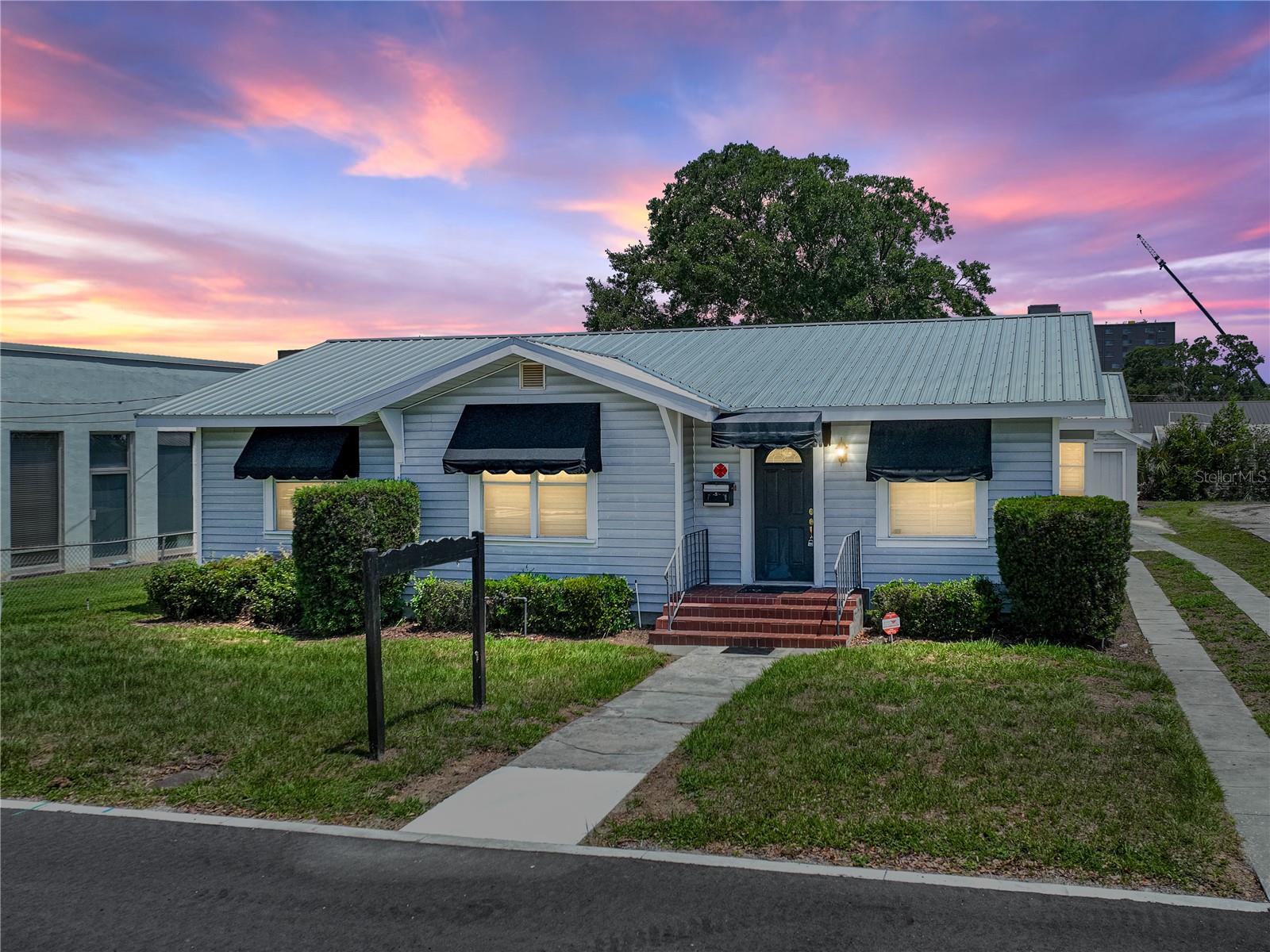 Image 43 of 50 For 139 Avenue C Sw