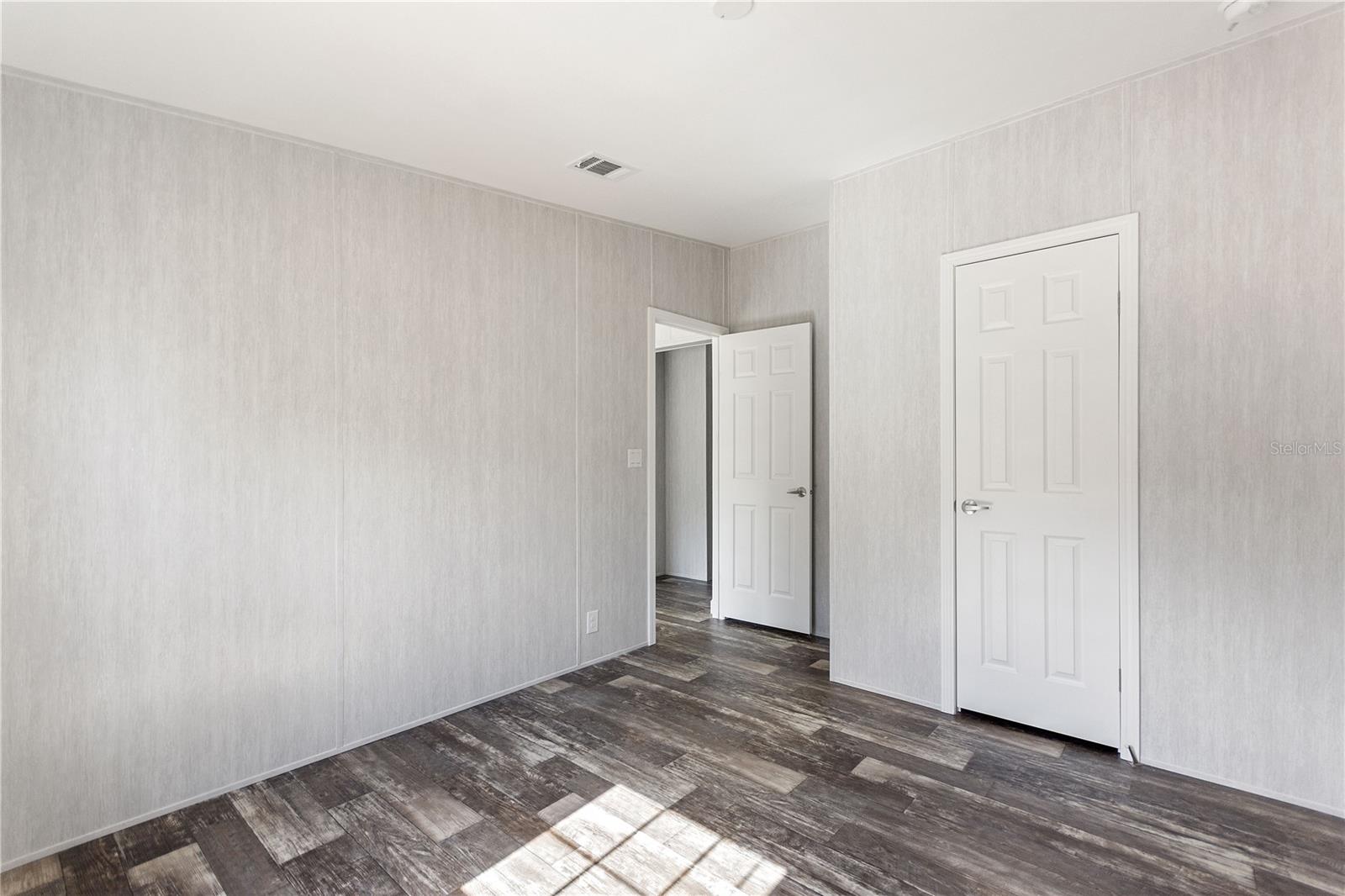 Image 16 of 21 For 46 Candlelight Lane