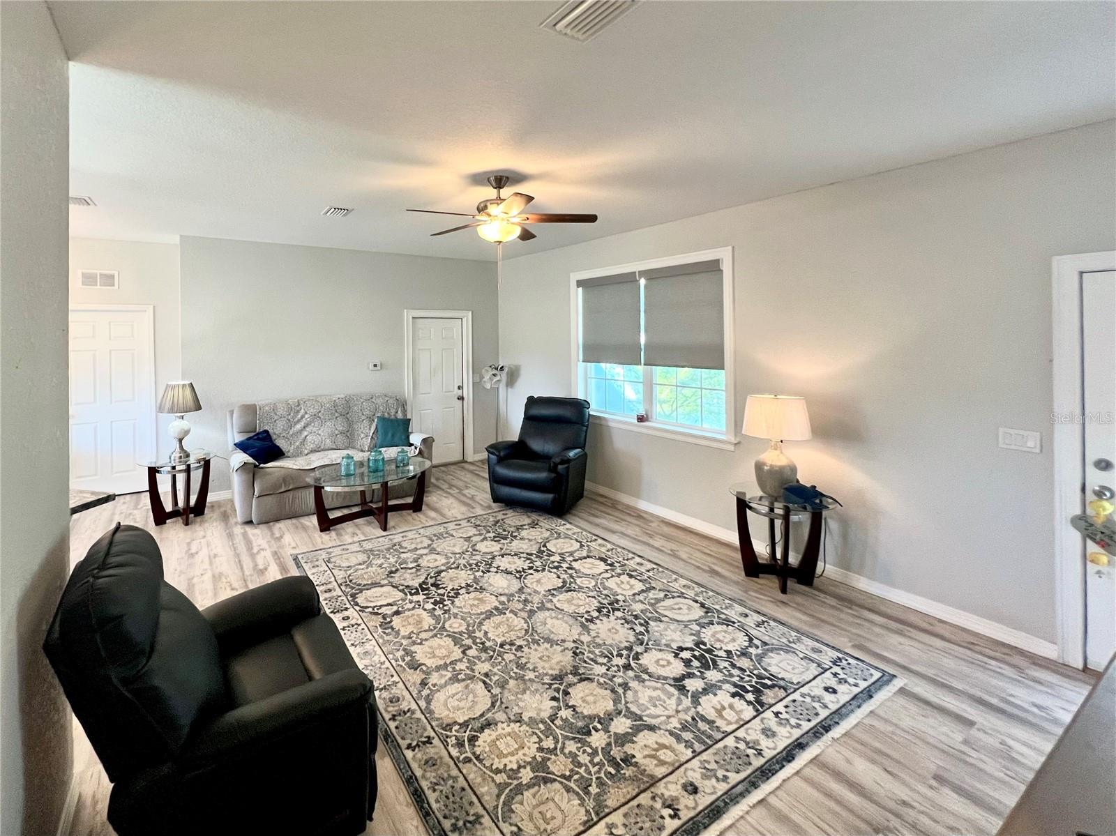 Image 6 of 49 For 6930 Parkwood Street