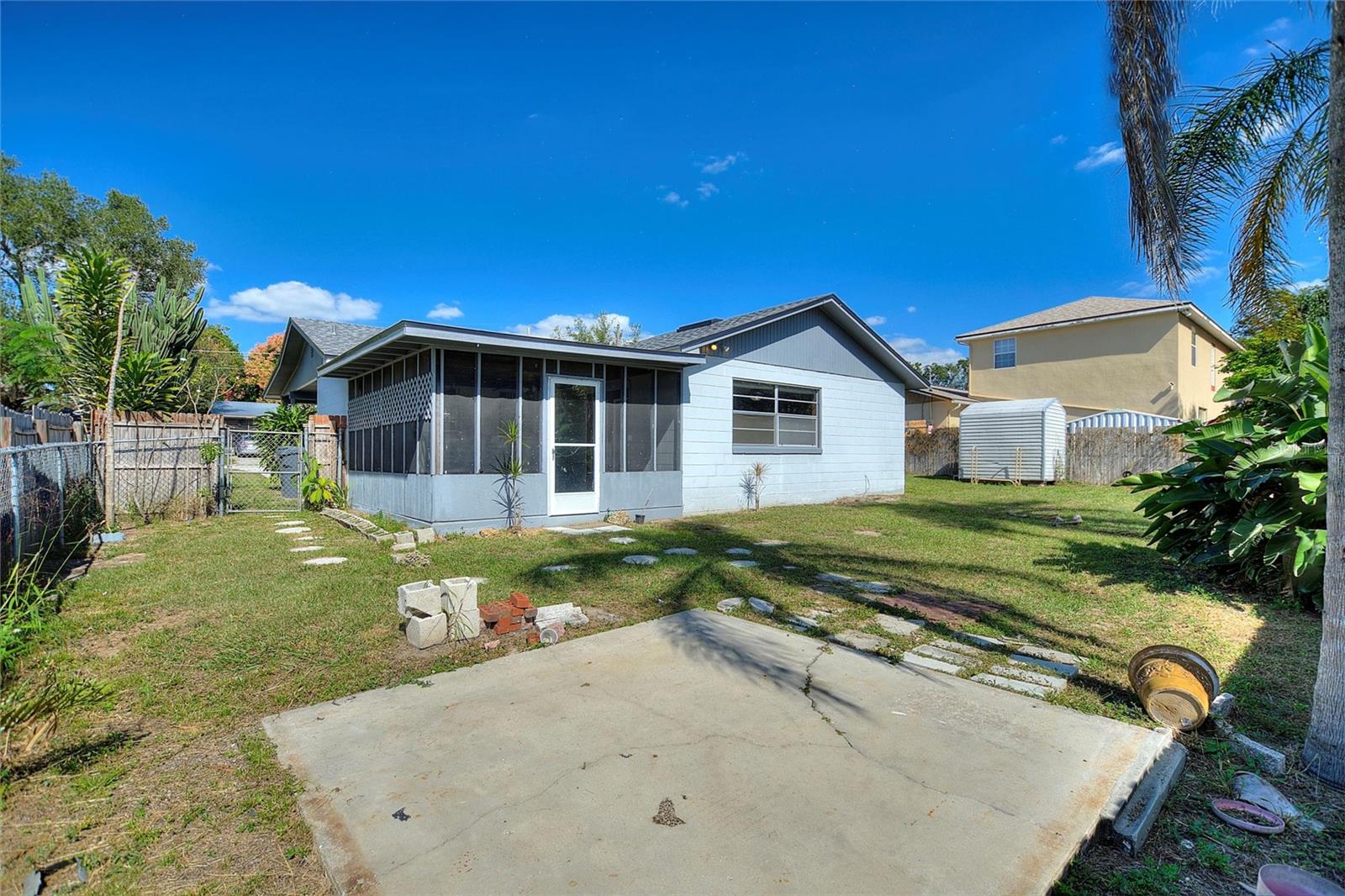 Image 10 of 41 For 221 Dorothy Street