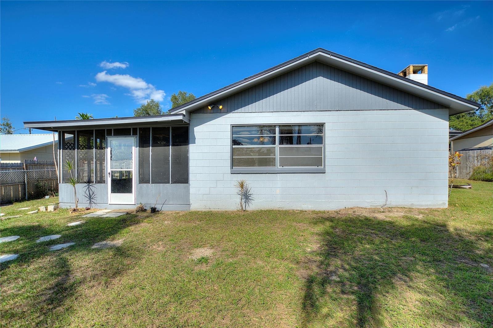 Image 11 of 41 For 221 Dorothy Street