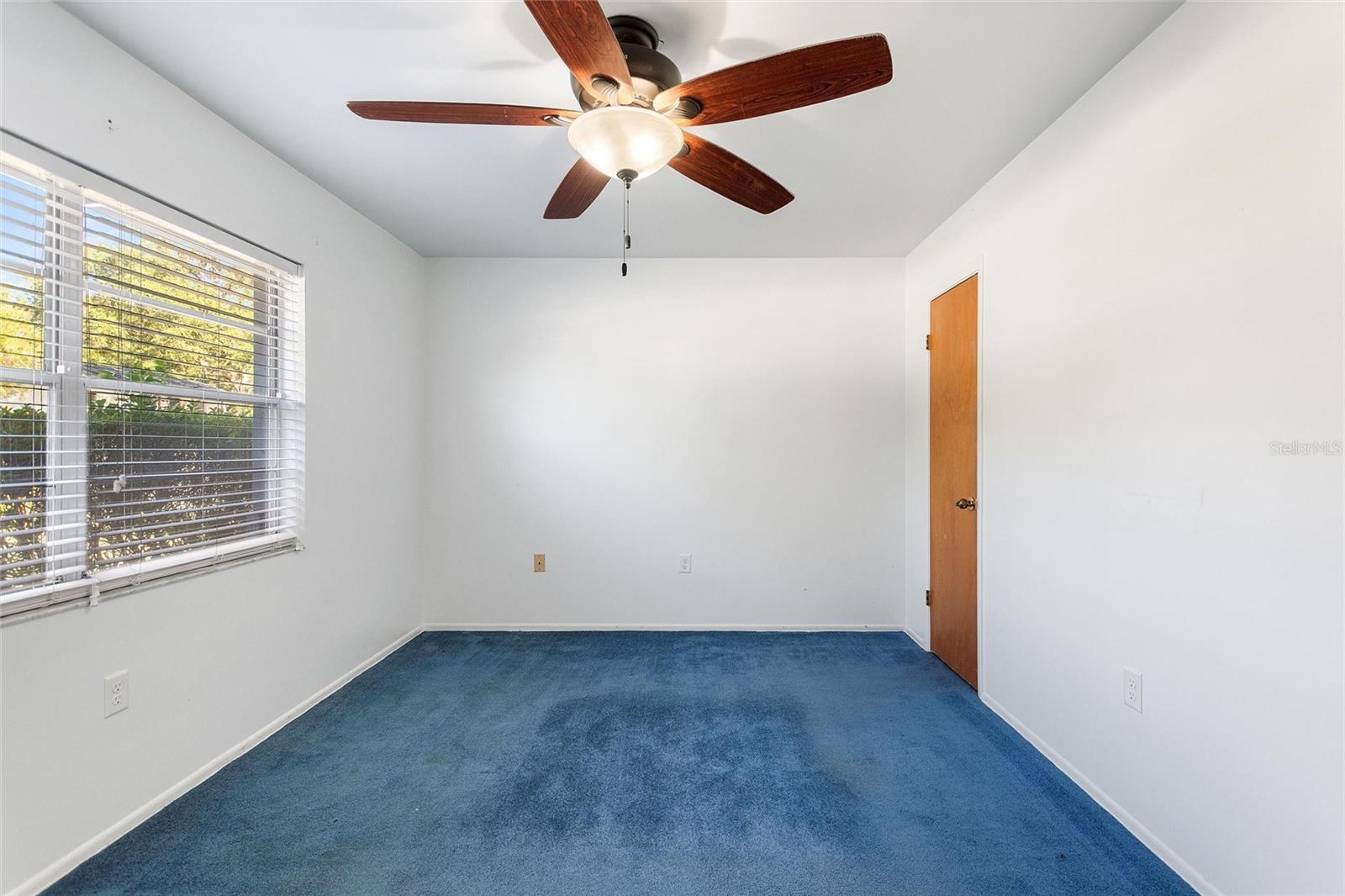 Image 15 of 41 For 221 Dorothy Street