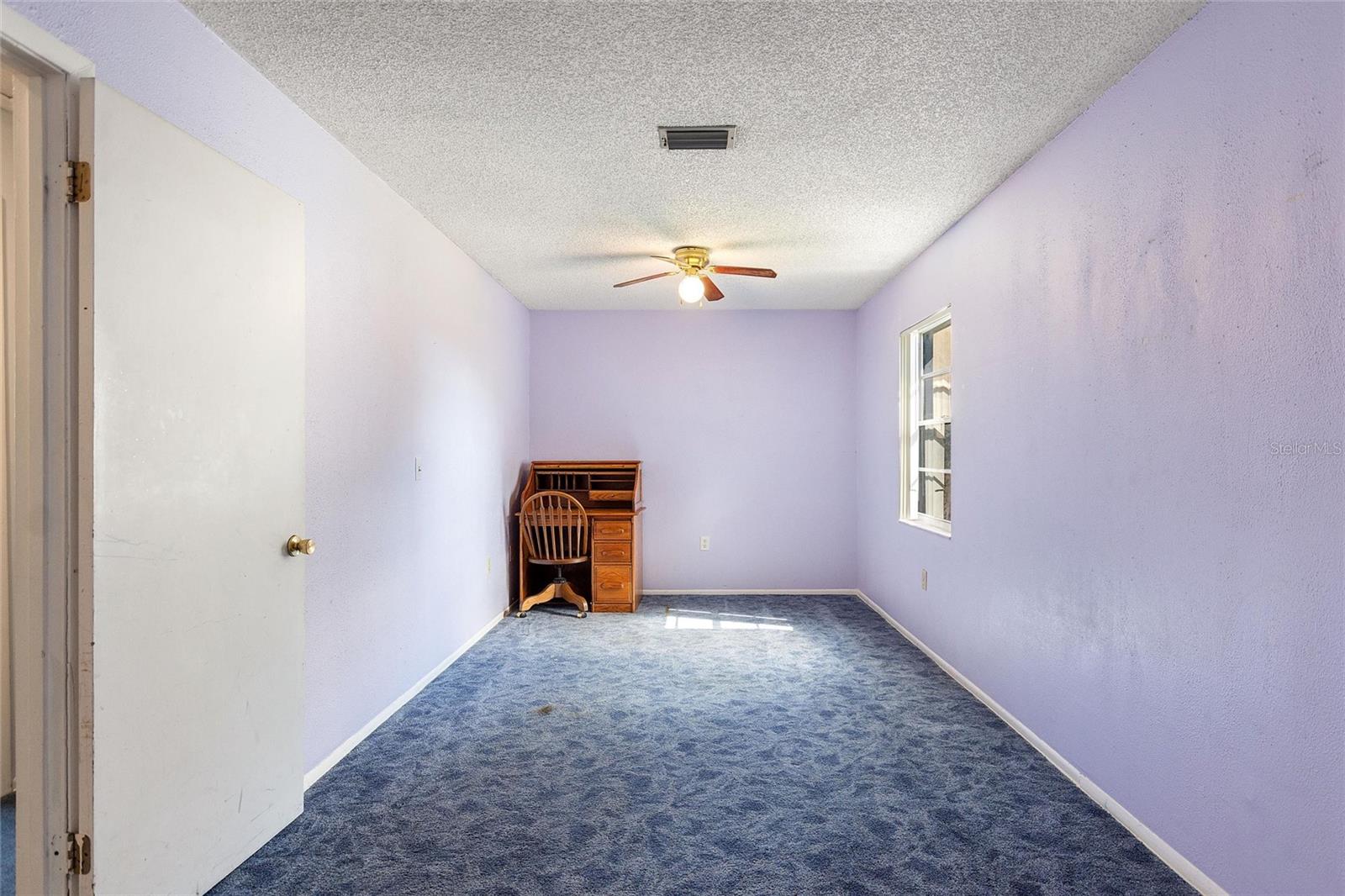 Image 18 of 41 For 221 Dorothy Street