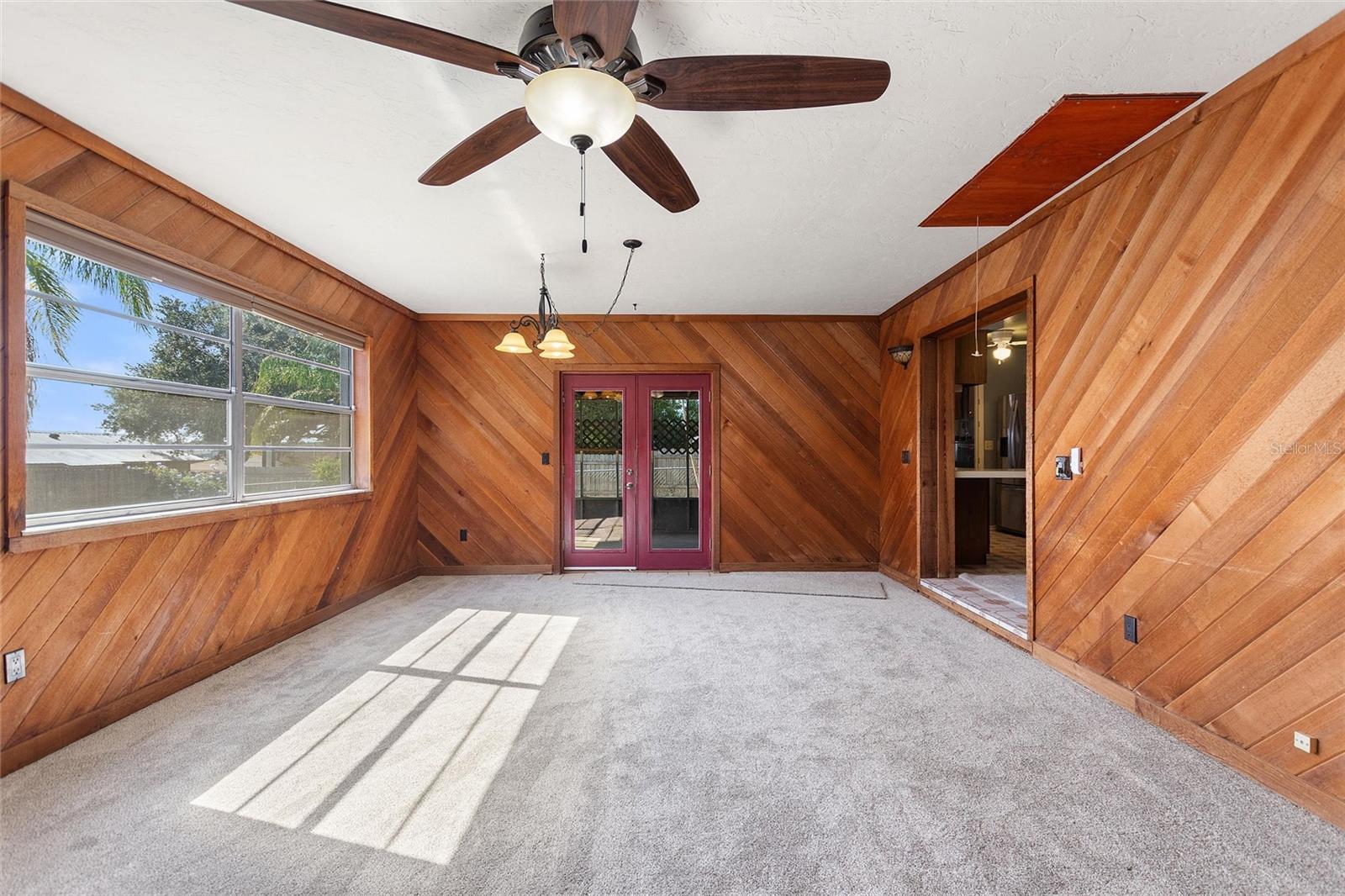 Image 25 of 41 For 221 Dorothy Street