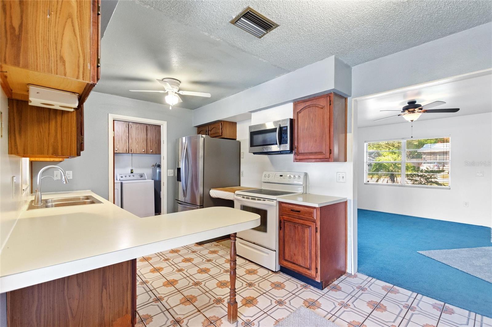 Image 27 of 41 For 221 Dorothy Street