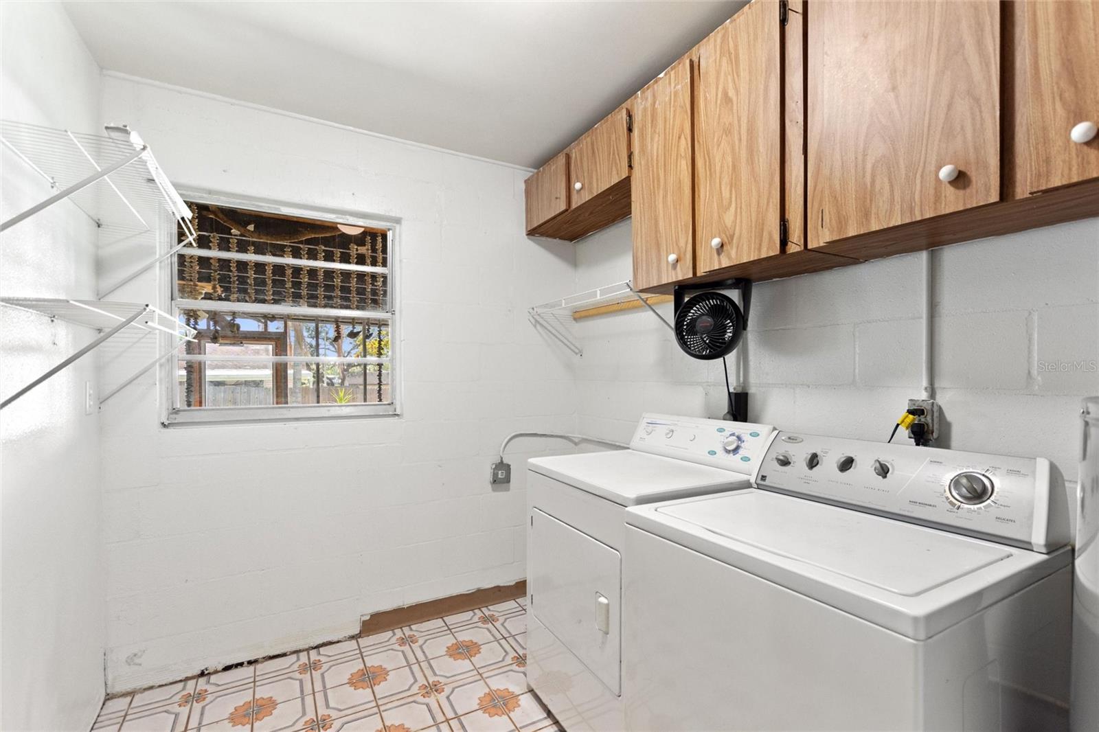 Image 30 of 41 For 221 Dorothy Street