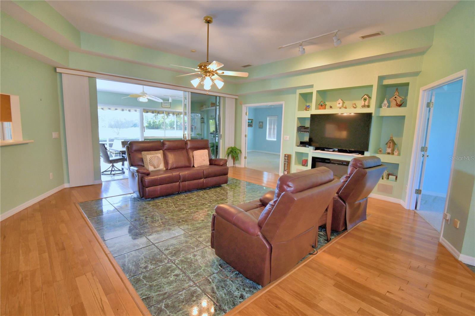 Image 12 of 52 For 240 Golf Aire Boulevard