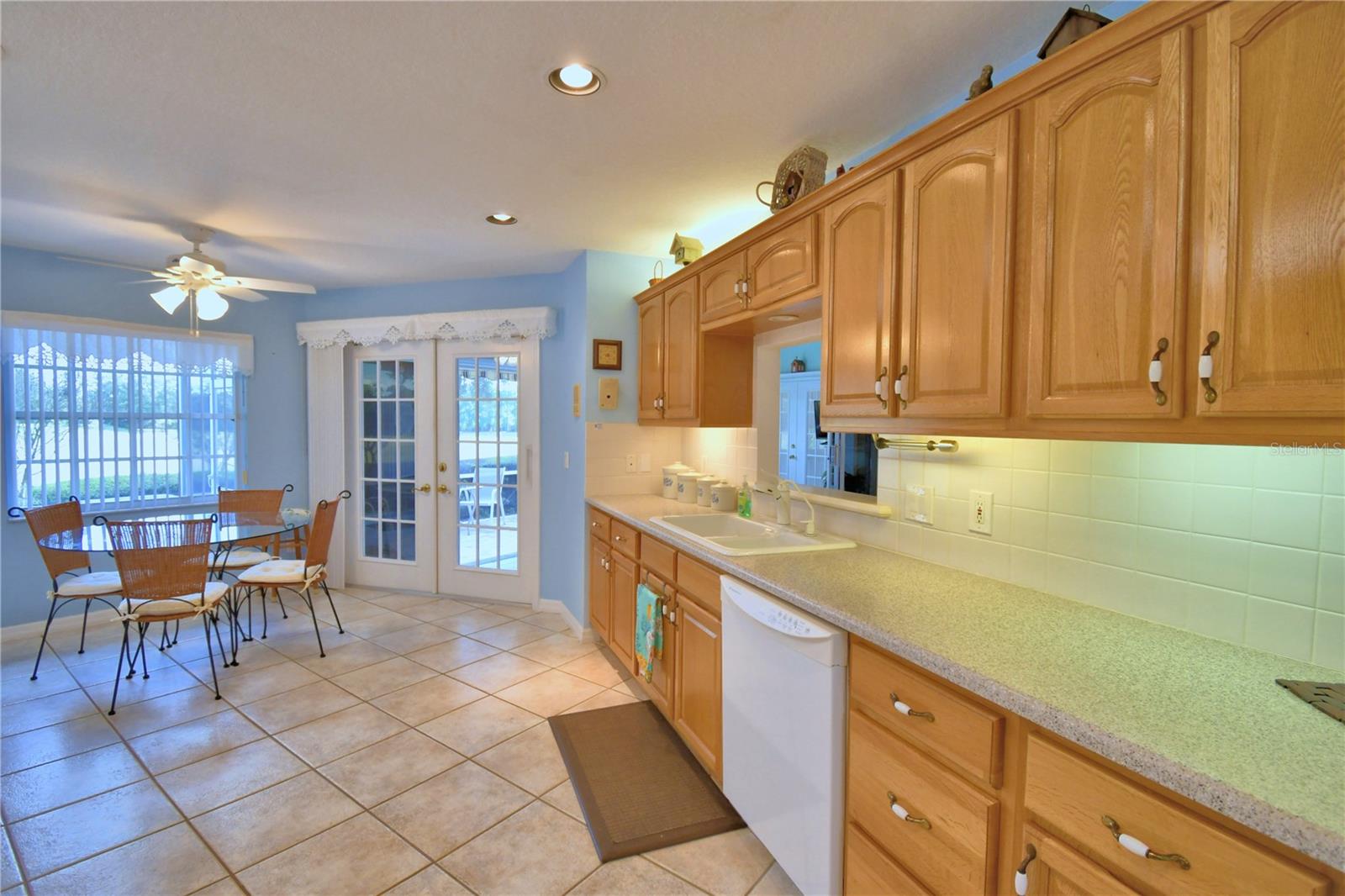 Image 15 of 52 For 240 Golf Aire Boulevard