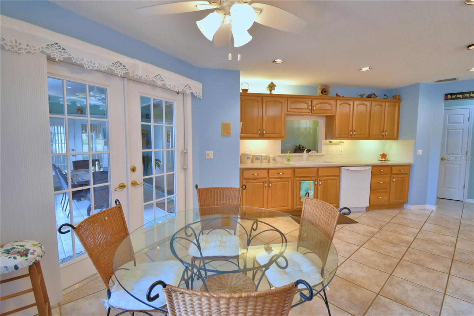 Image 18 of 52 For 240 Golf Aire Boulevard