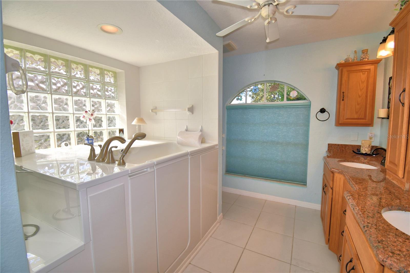 Image 28 of 52 For 240 Golf Aire Boulevard