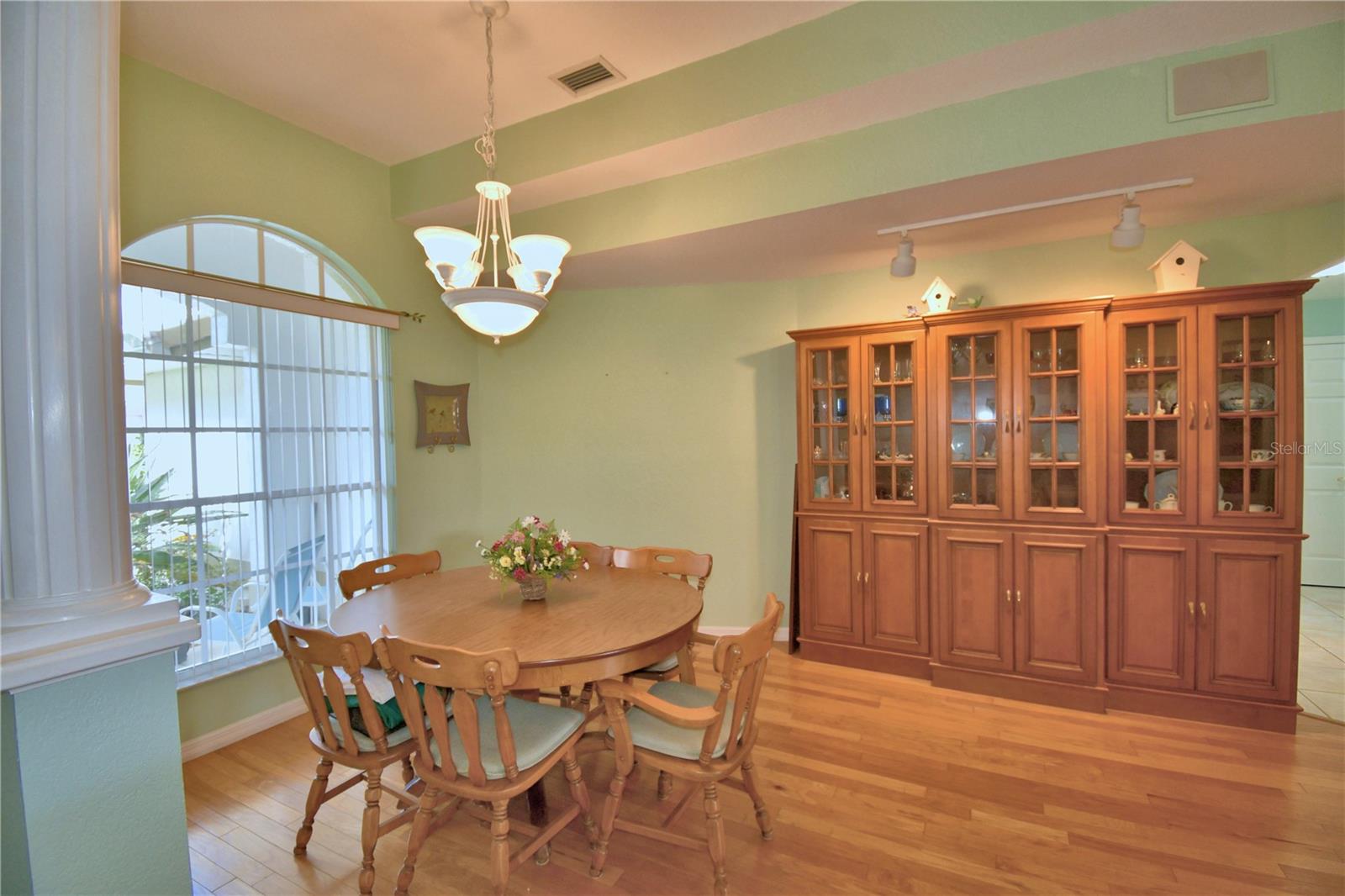 Image 8 of 52 For 240 Golf Aire Boulevard