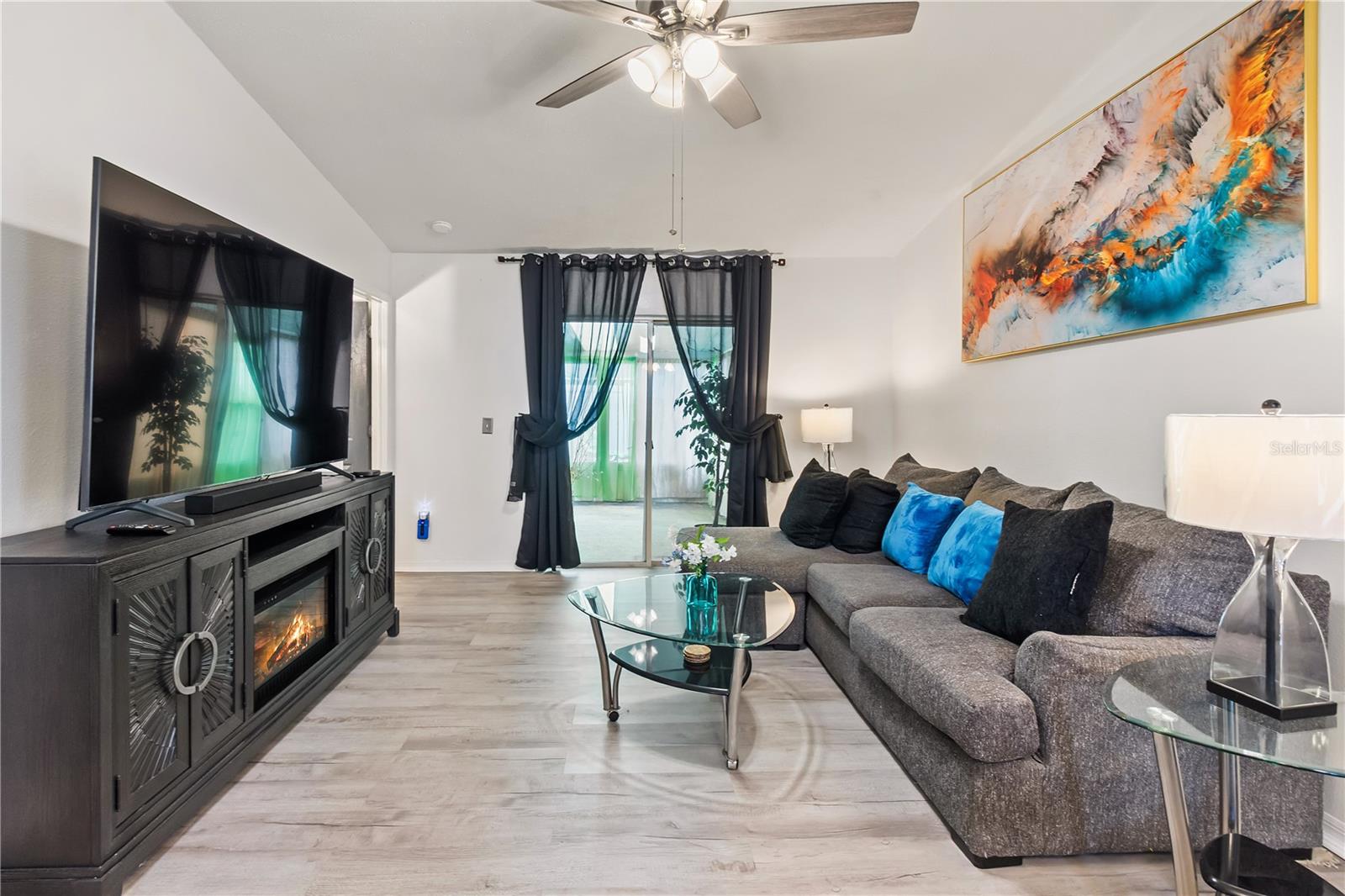 Image 11 of 34 For 7811 Myrtle Oak Lane