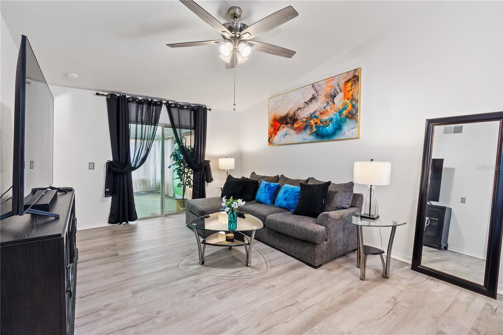 Image 12 of 34 For 7811 Myrtle Oak Lane