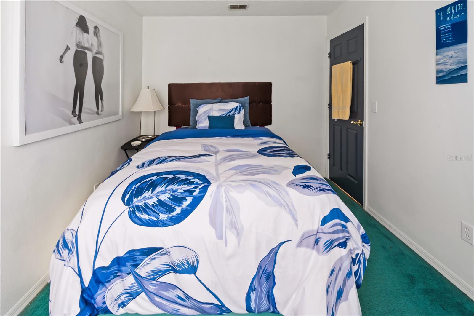 Image 19 of 34 For 7811 Myrtle Oak Lane