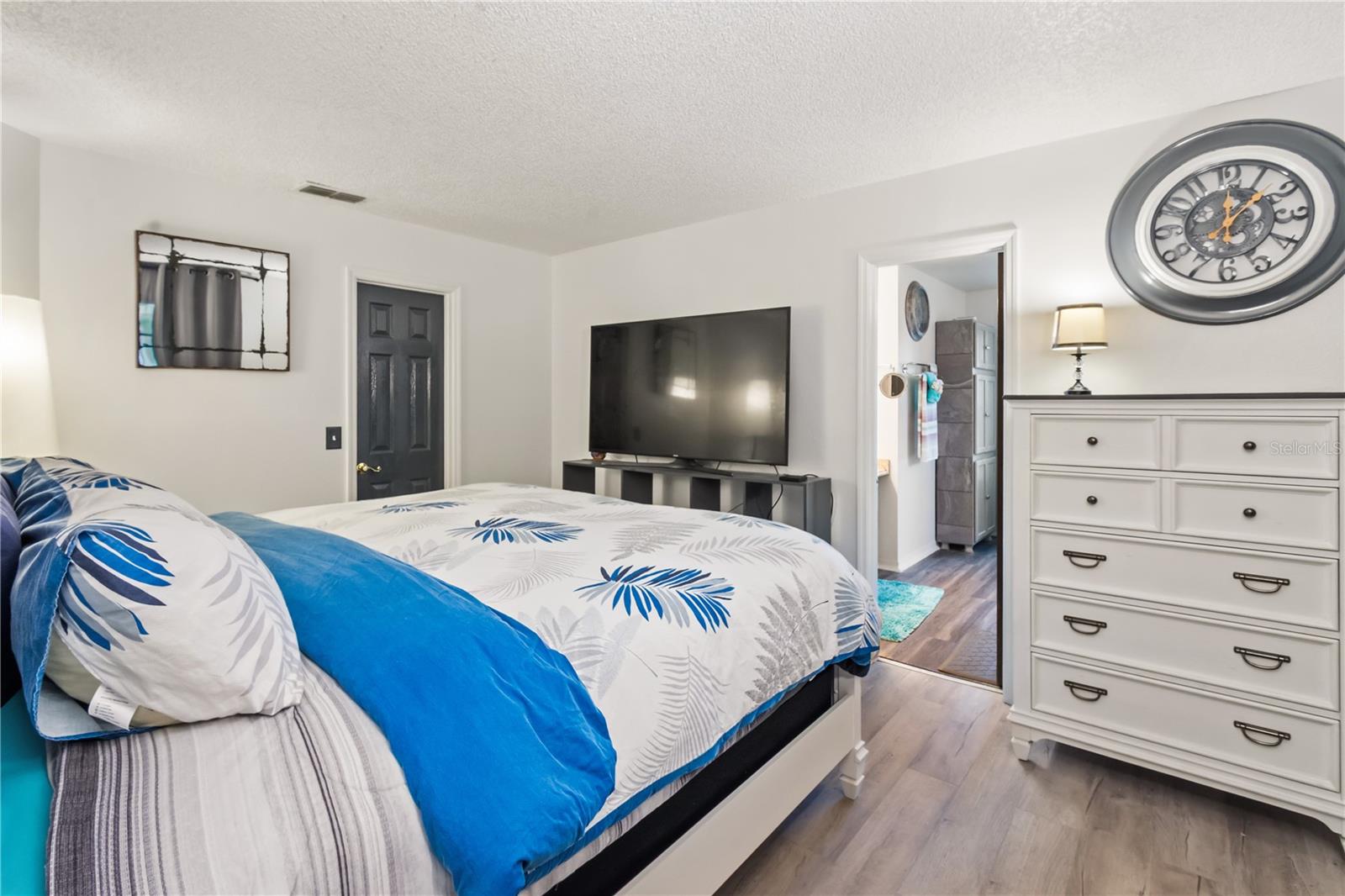 Image 20 of 34 For 7811 Myrtle Oak Lane