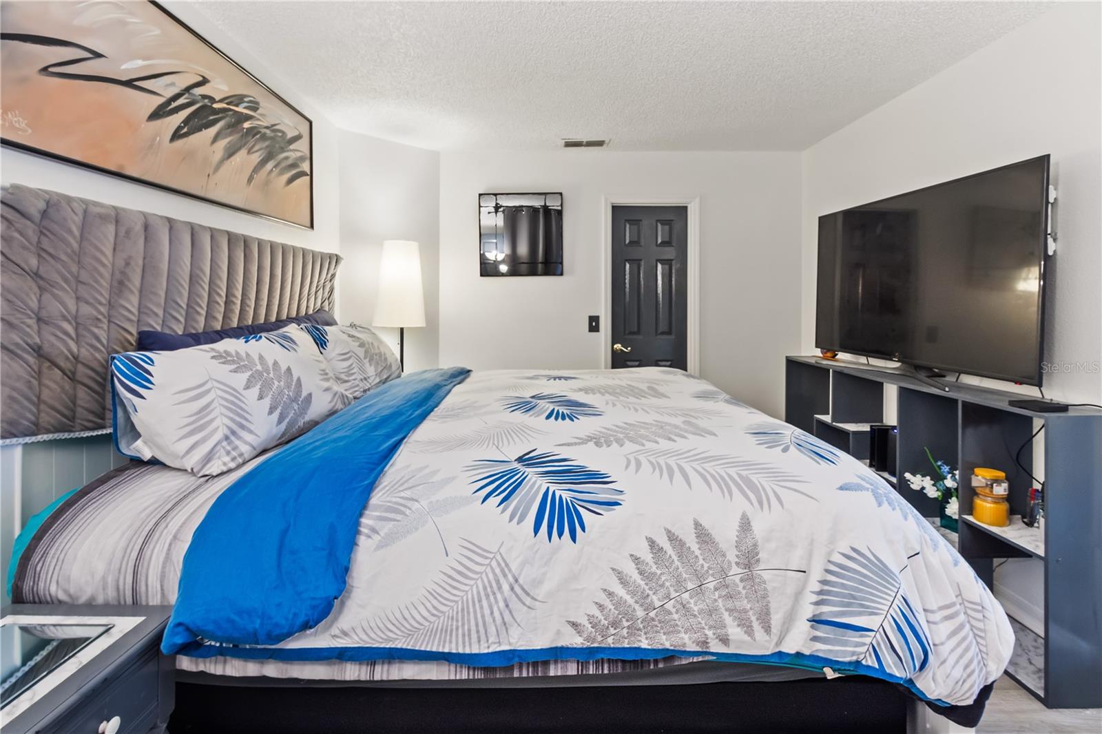 Image 21 of 34 For 7811 Myrtle Oak Lane