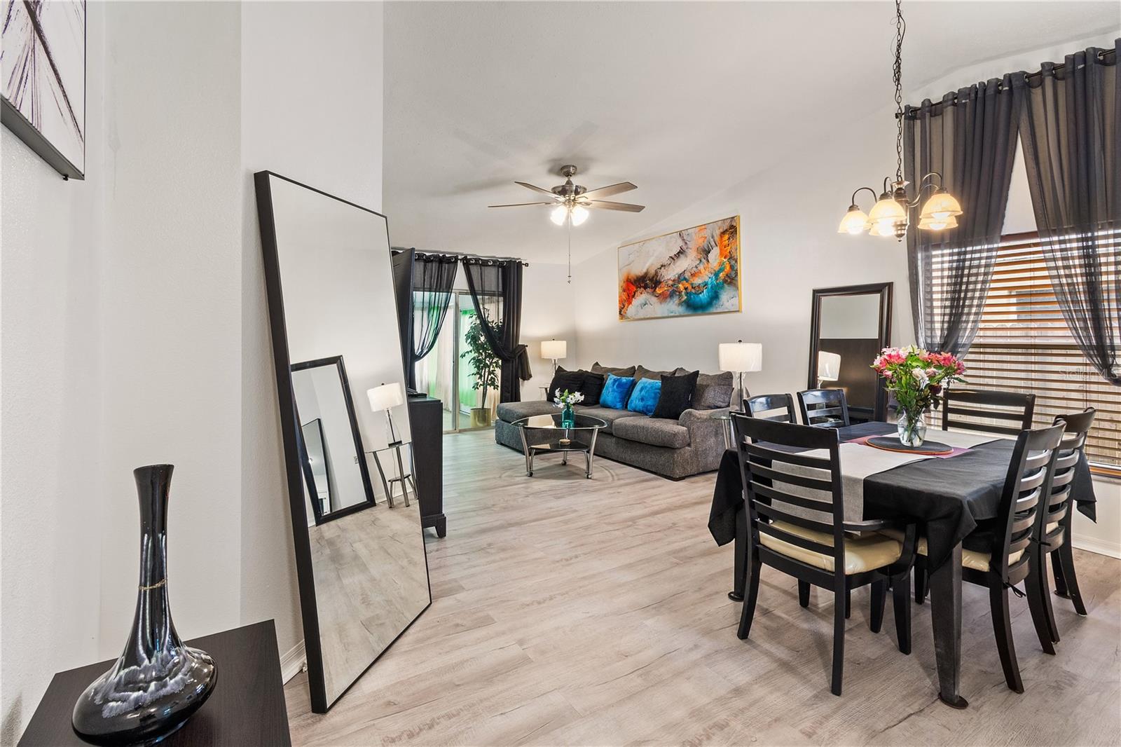 Image 8 of 34 For 7811 Myrtle Oak Lane