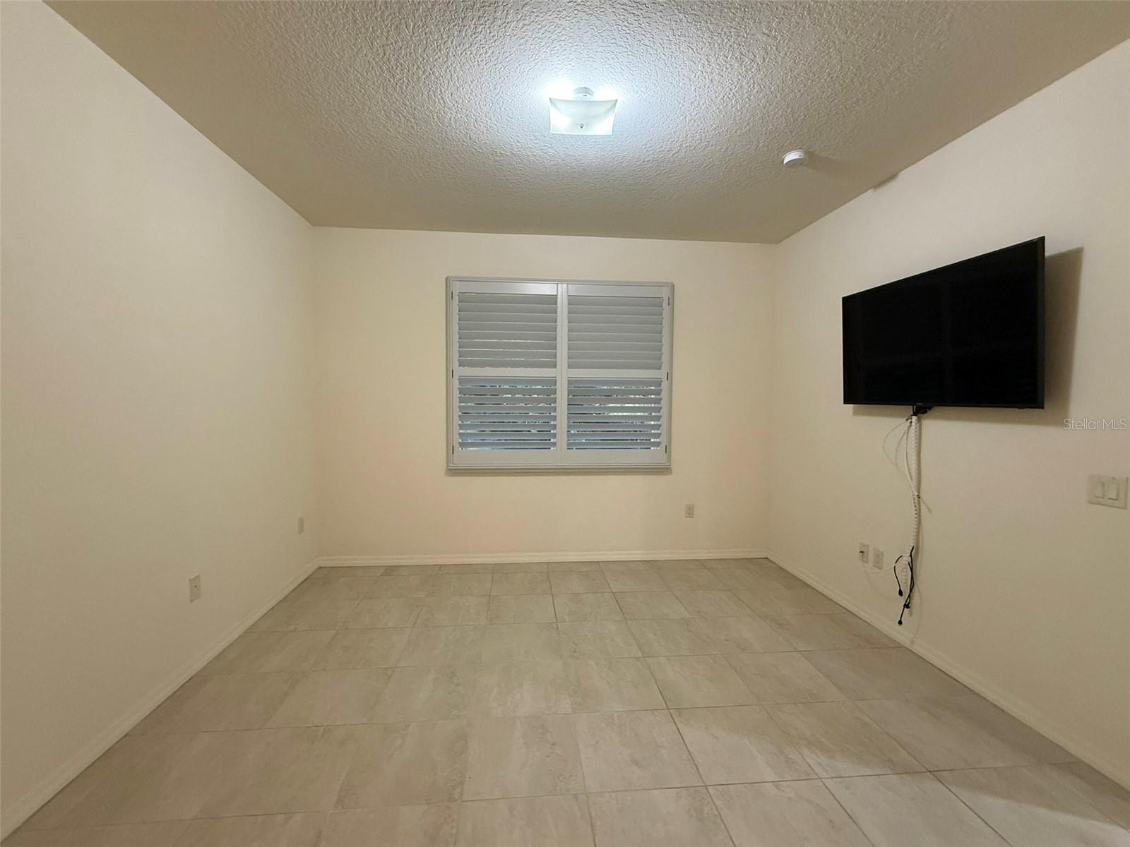 Image 18 of 32 For 1579 Vienna Square Drive