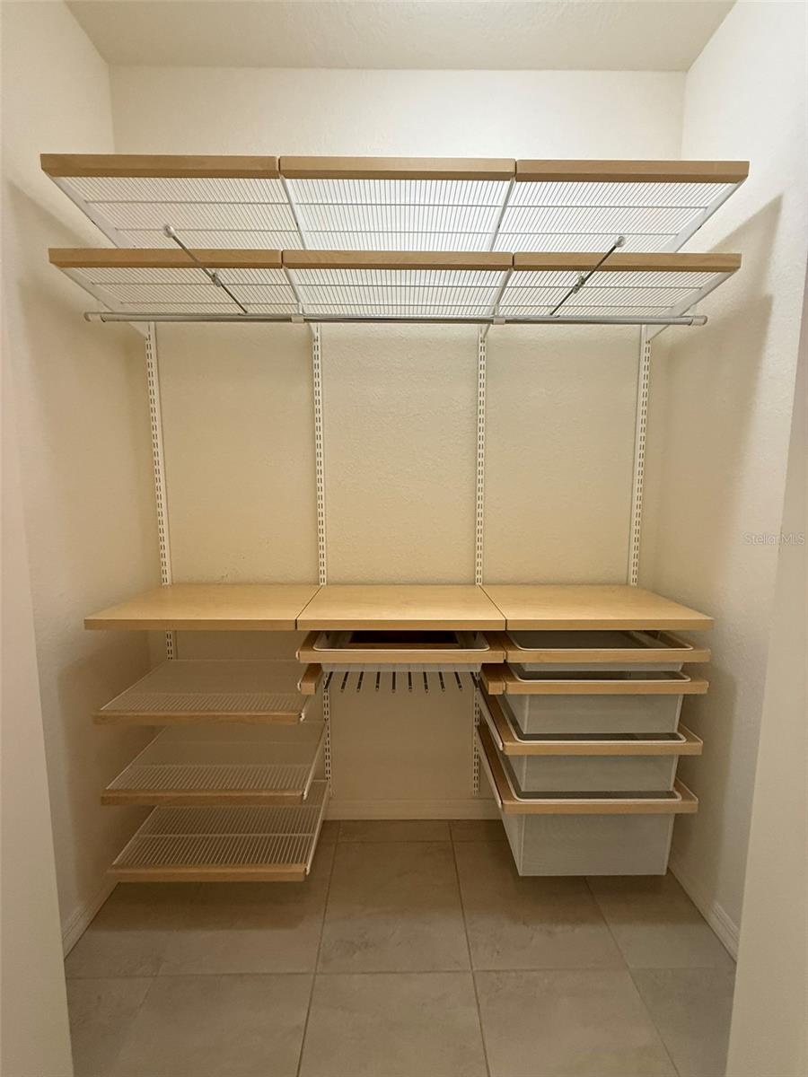 Image 21 of 32 For 1579 Vienna Square Drive