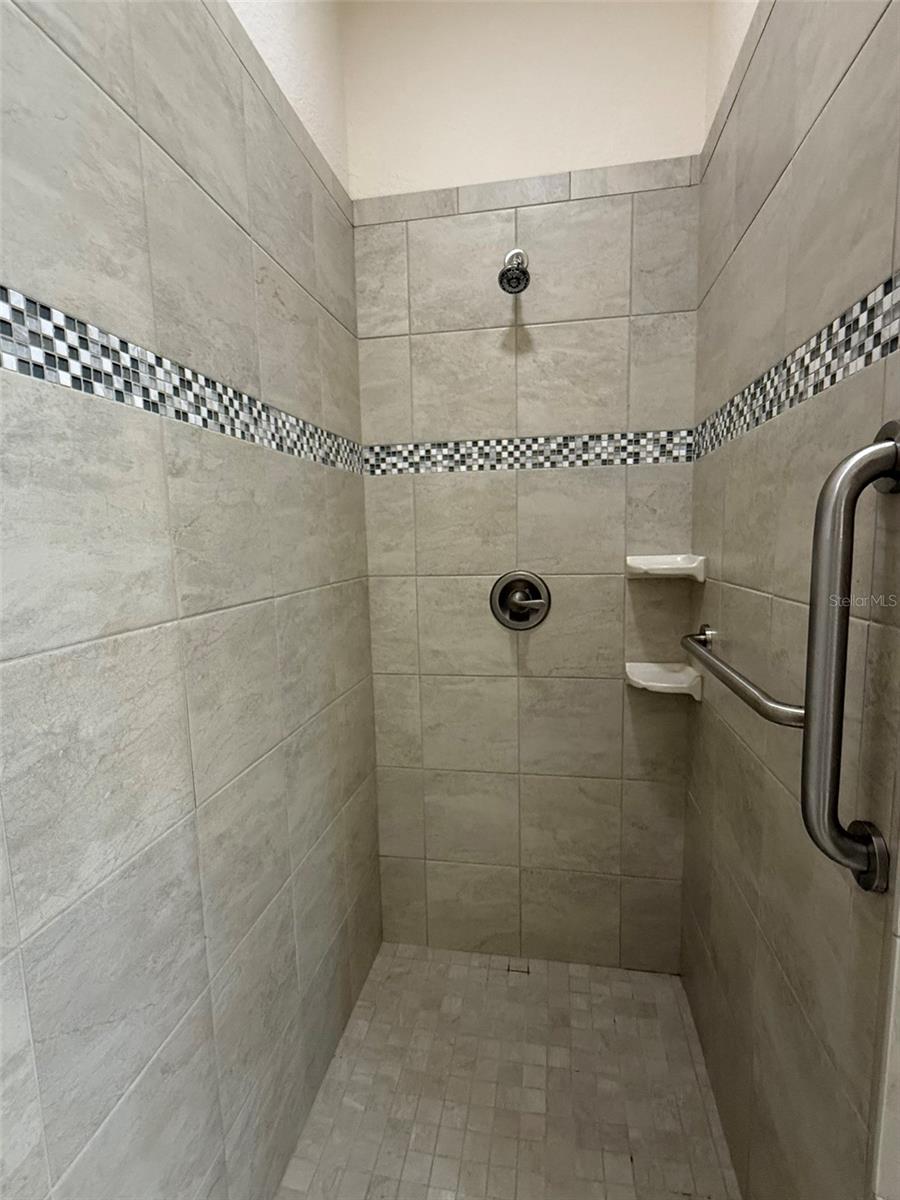 Image 24 of 32 For 1579 Vienna Square Drive