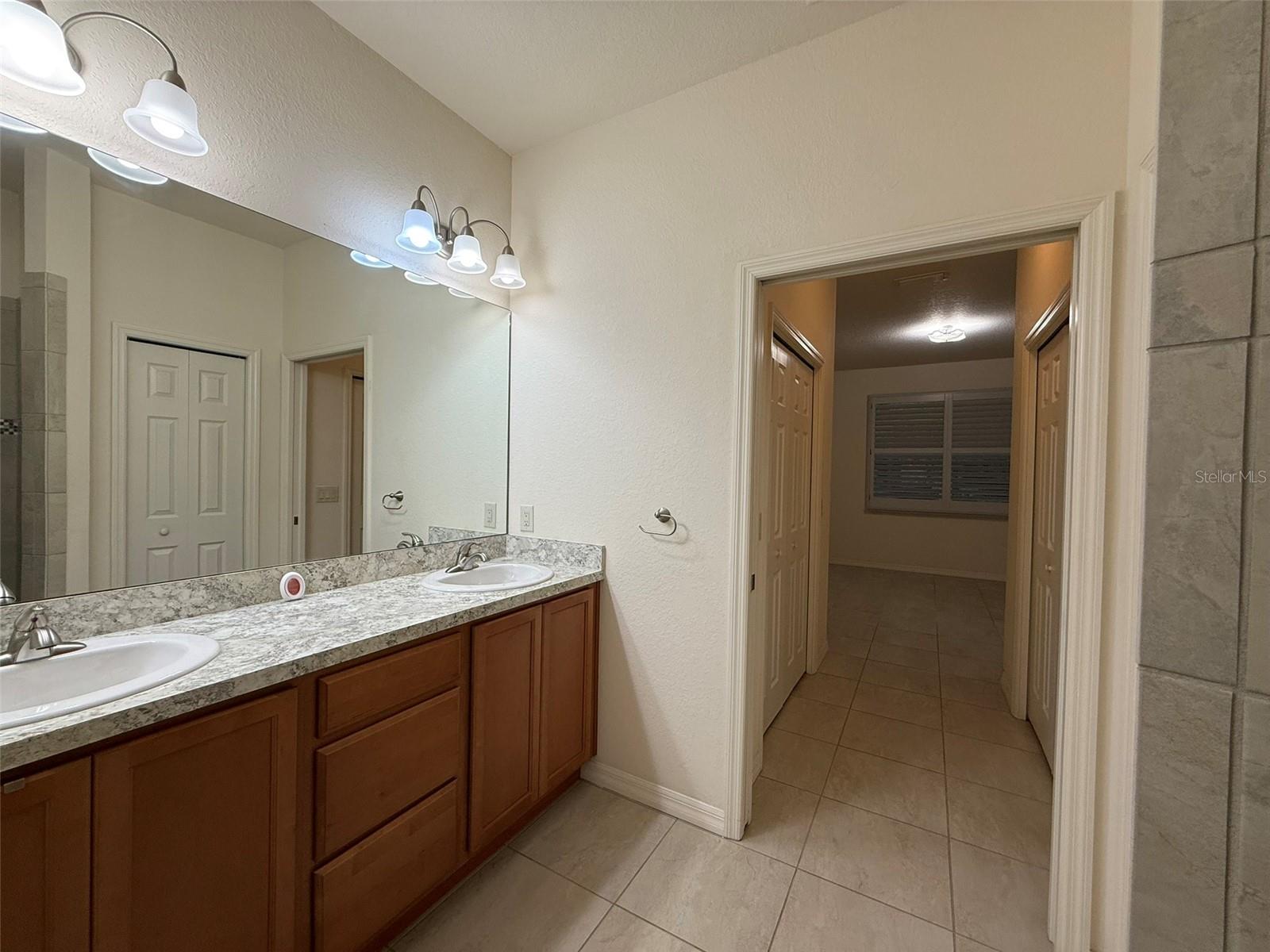 Image 25 of 32 For 1579 Vienna Square Drive