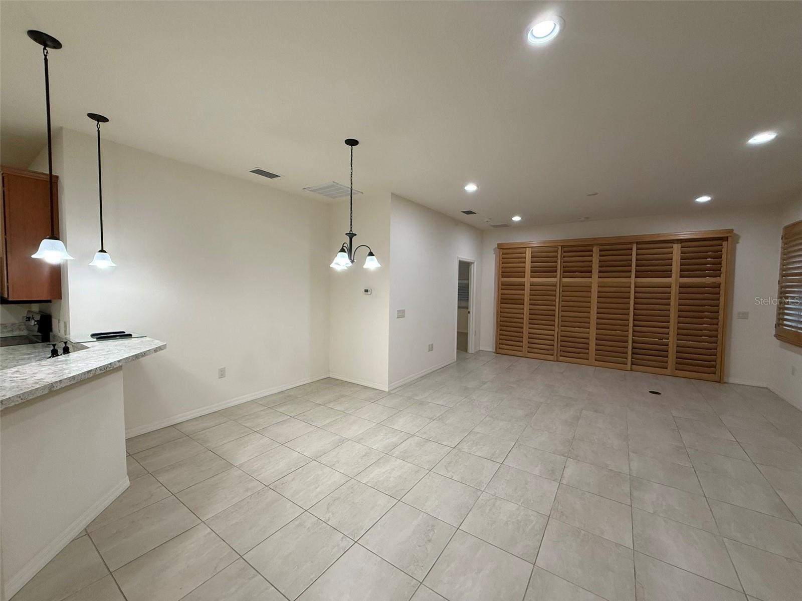 Image 8 of 32 For 1579 Vienna Square Drive