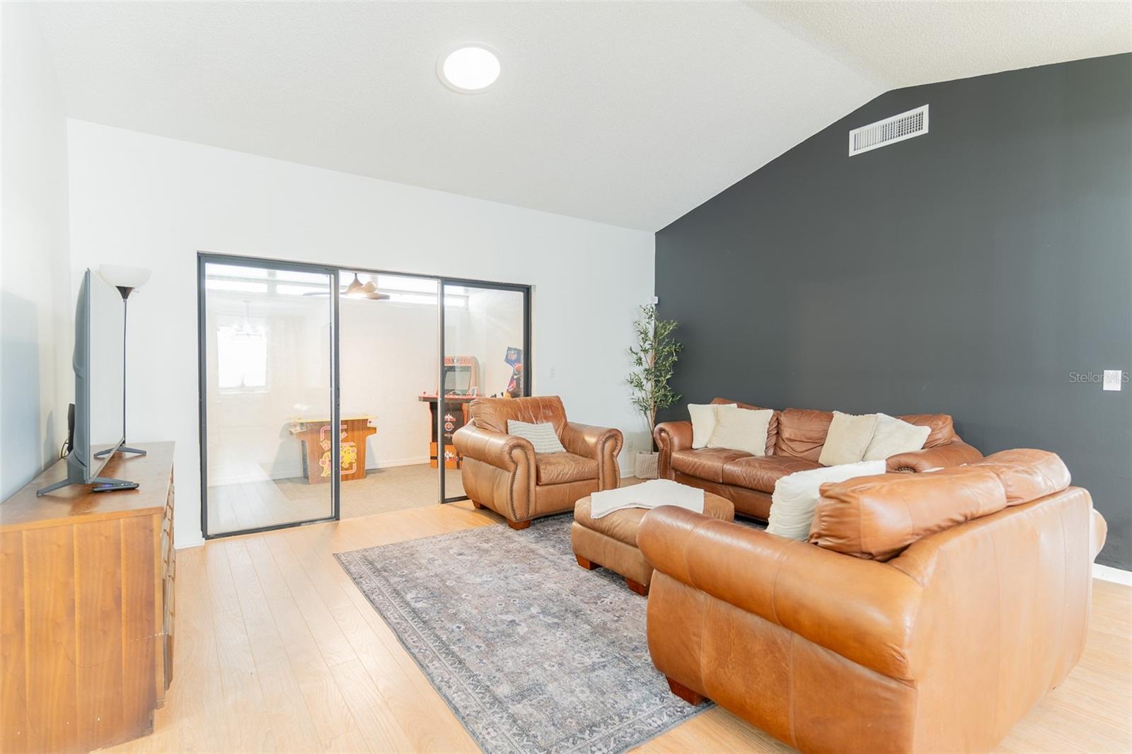 Image 3 of 30 For 302 La Serena