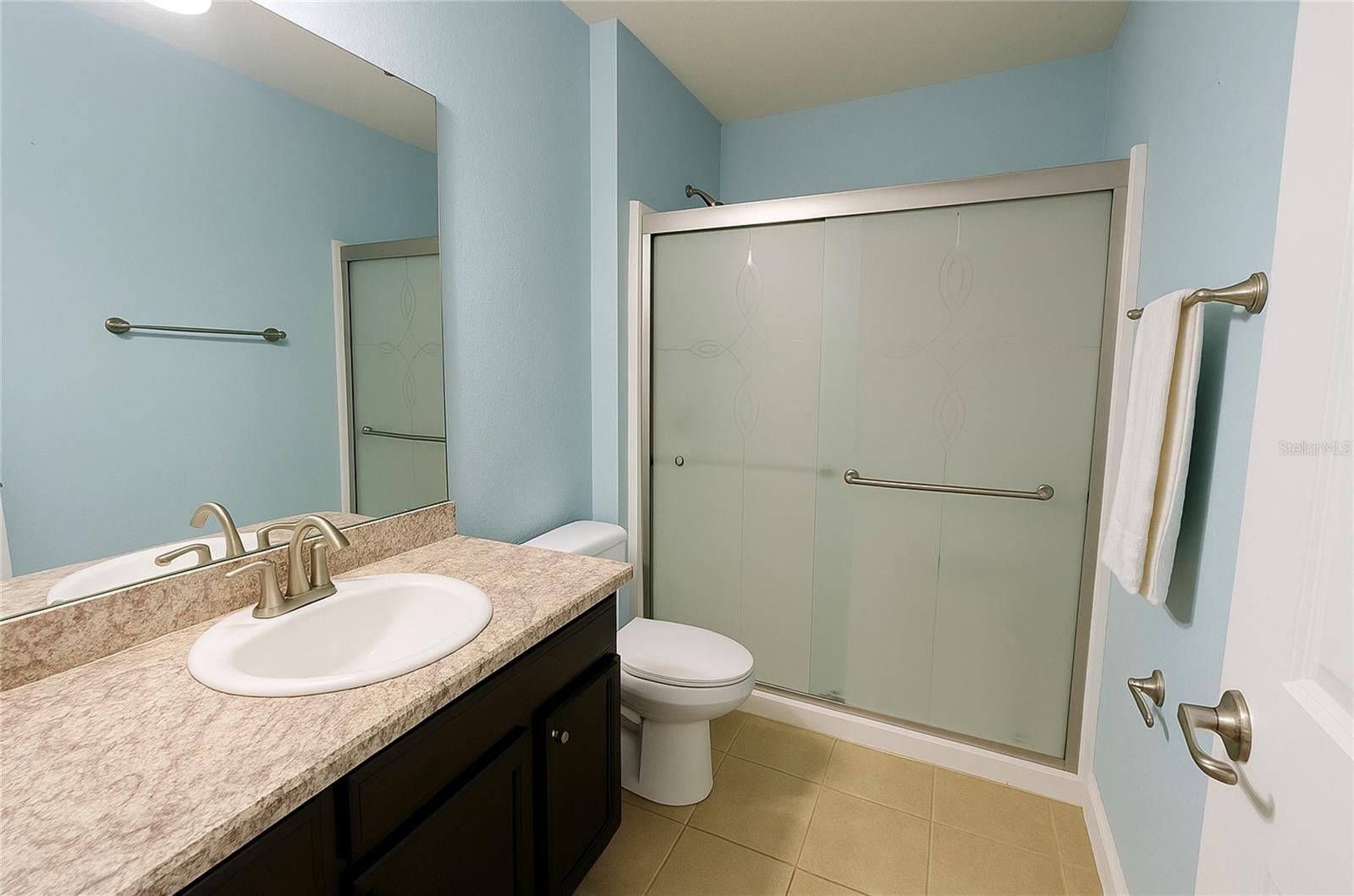 Image 19 of 26 For 3971 Island Lakes Drive