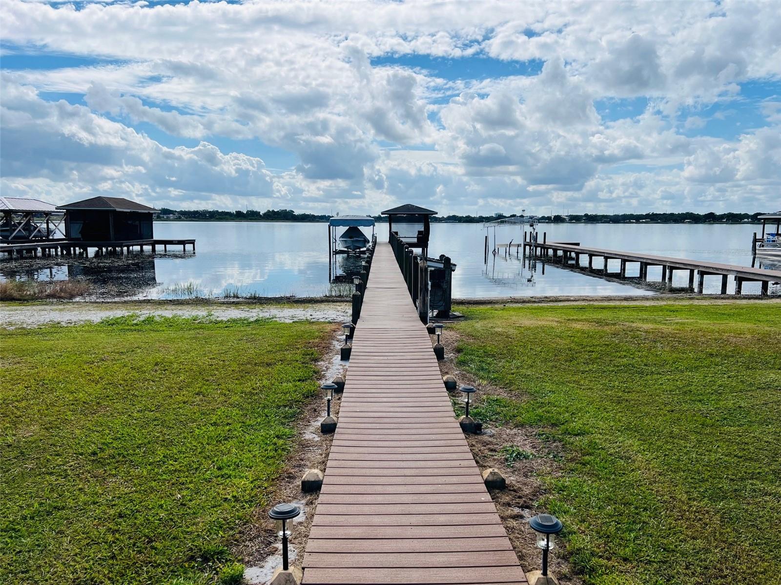 Image 23 of 26 For 3971 Island Lakes Drive