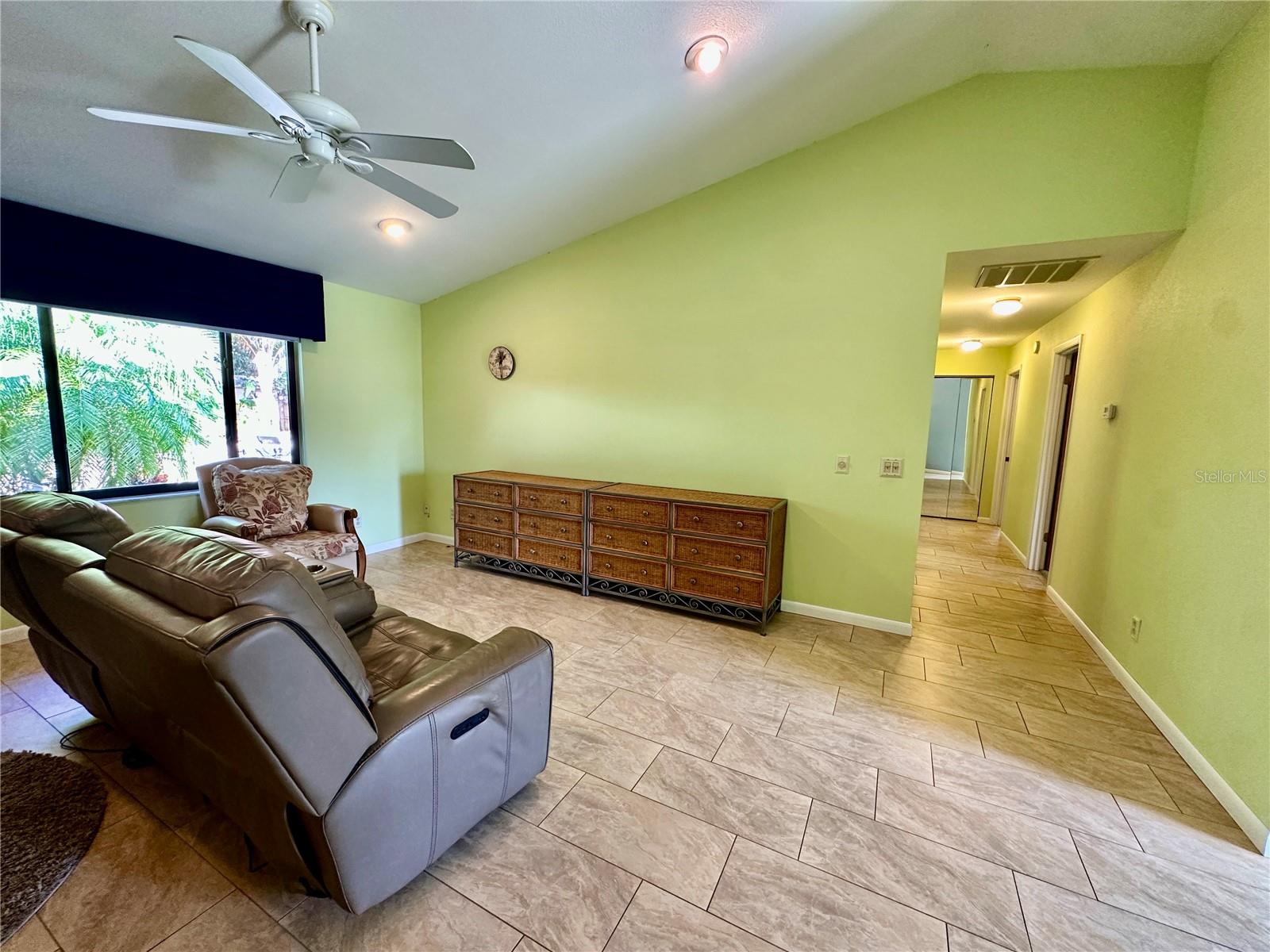 Image 15 of 41 For 2813 Winterset Park