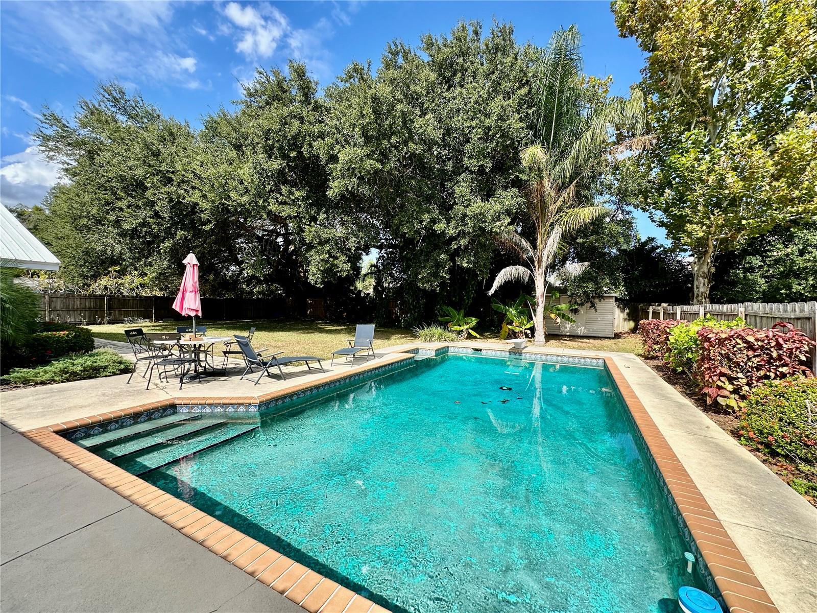 Image 37 of 41 For 2813 Winterset Park