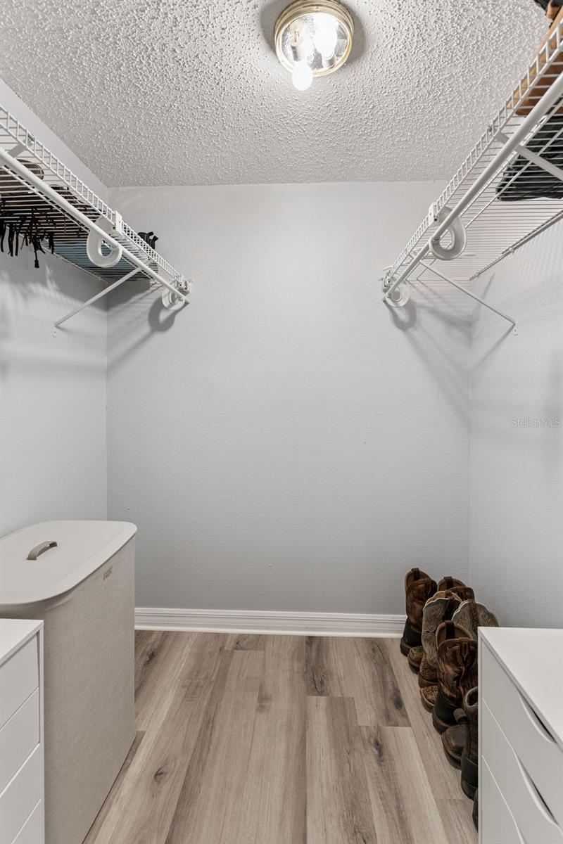 Image 17 of 32 For 127 La Casa  6