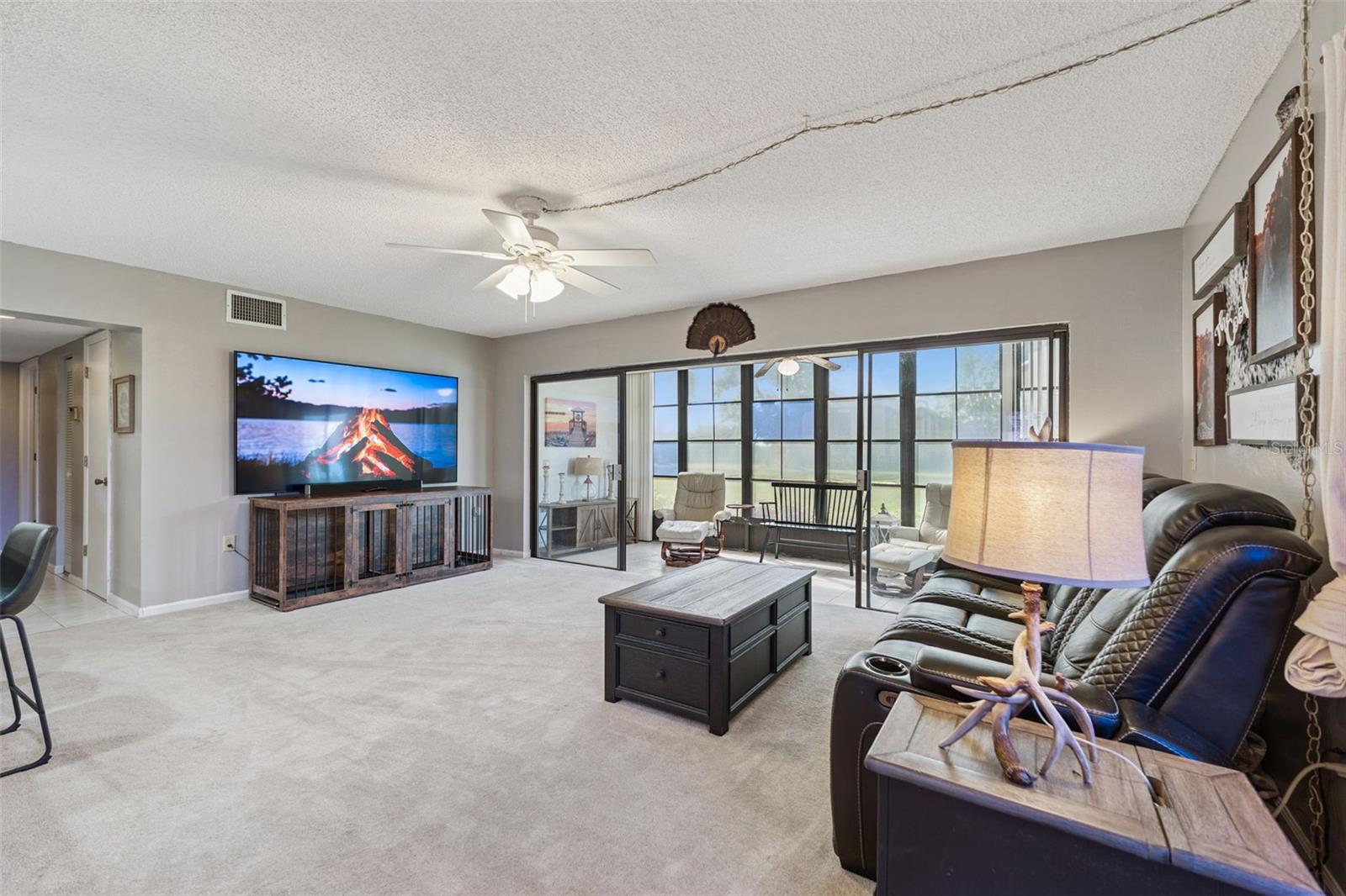 Image 4 of 32 For 127 La Casa  6