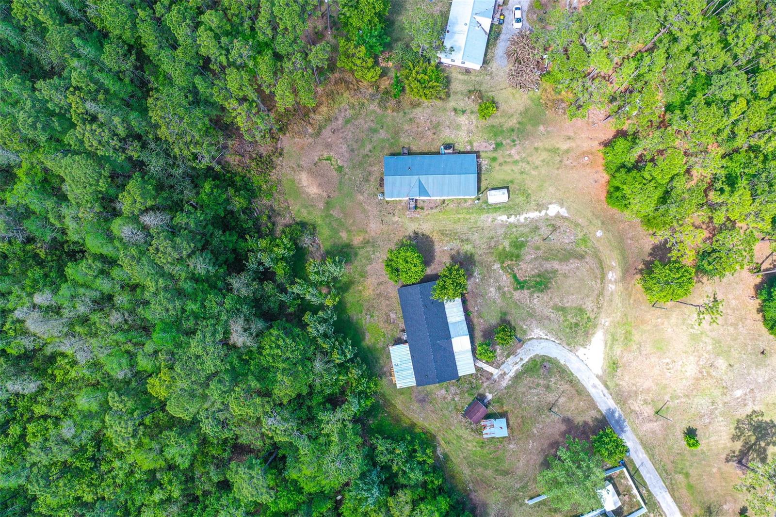 Image 11 of 37 For 17822 Commonwealth Avenue N