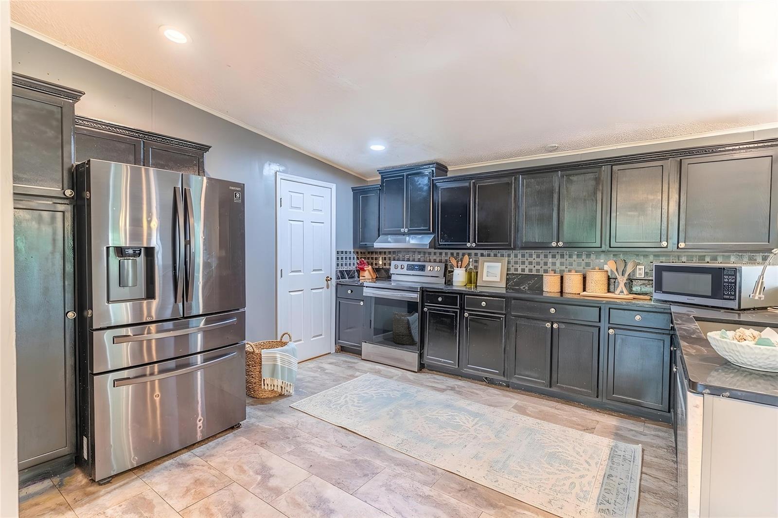 Image 20 of 37 For 17822 Commonwealth Avenue N