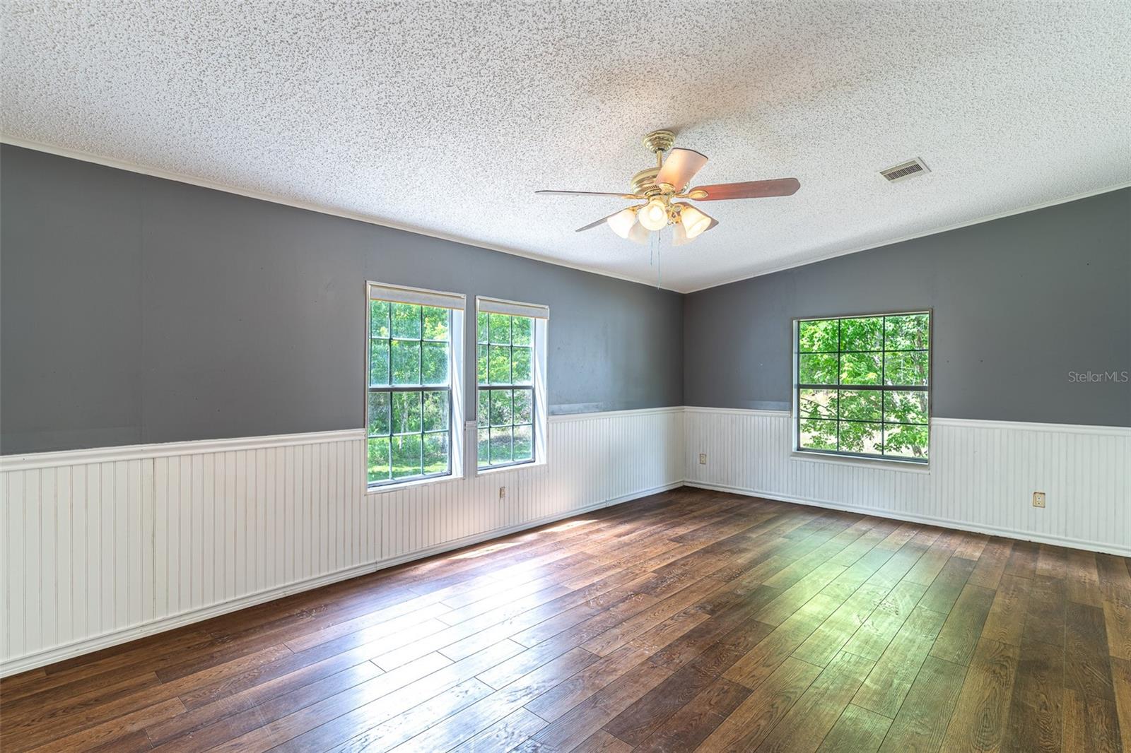 Image 25 of 37 For 17822 Commonwealth Avenue N